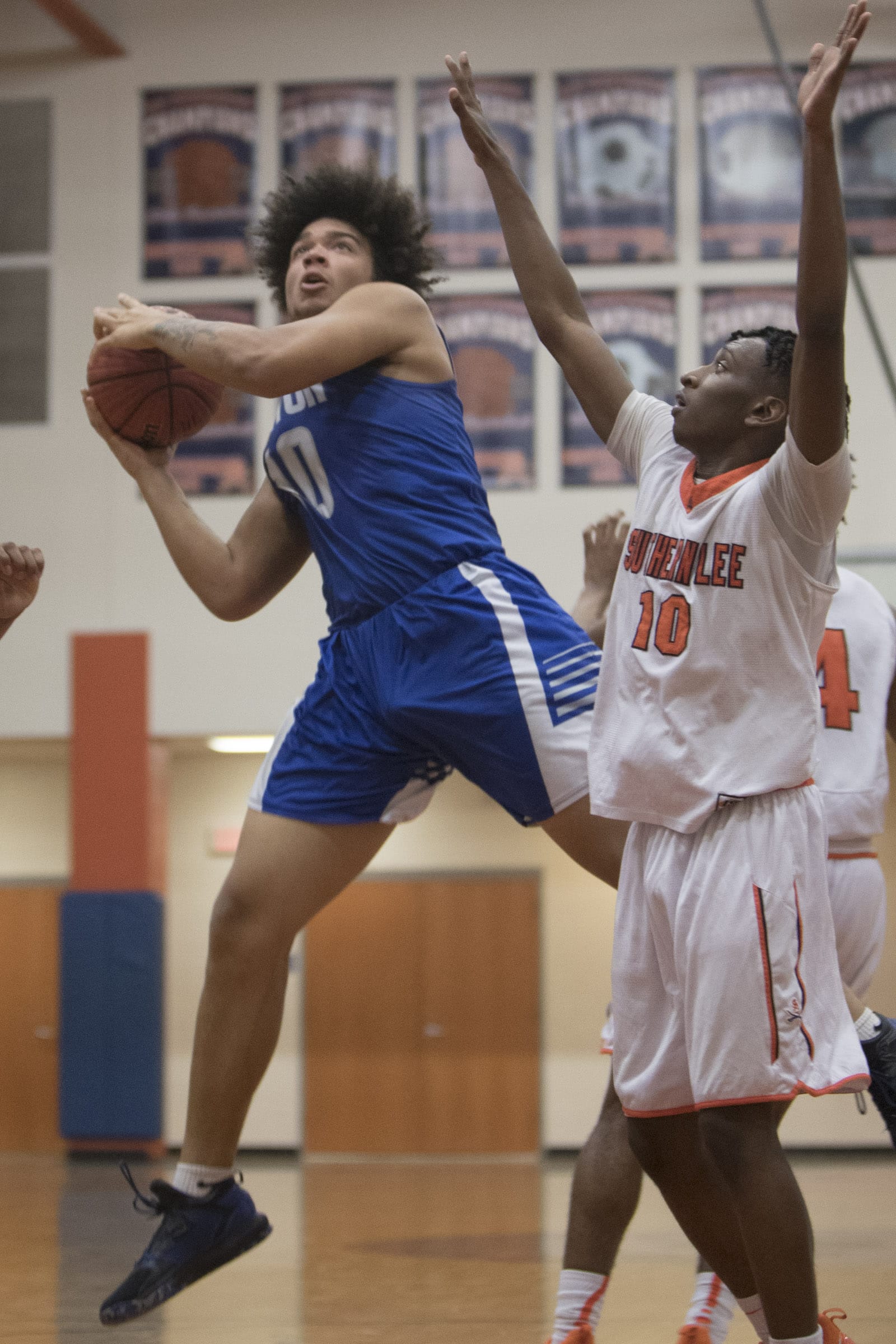 Southern Lee Boys Get Away Early