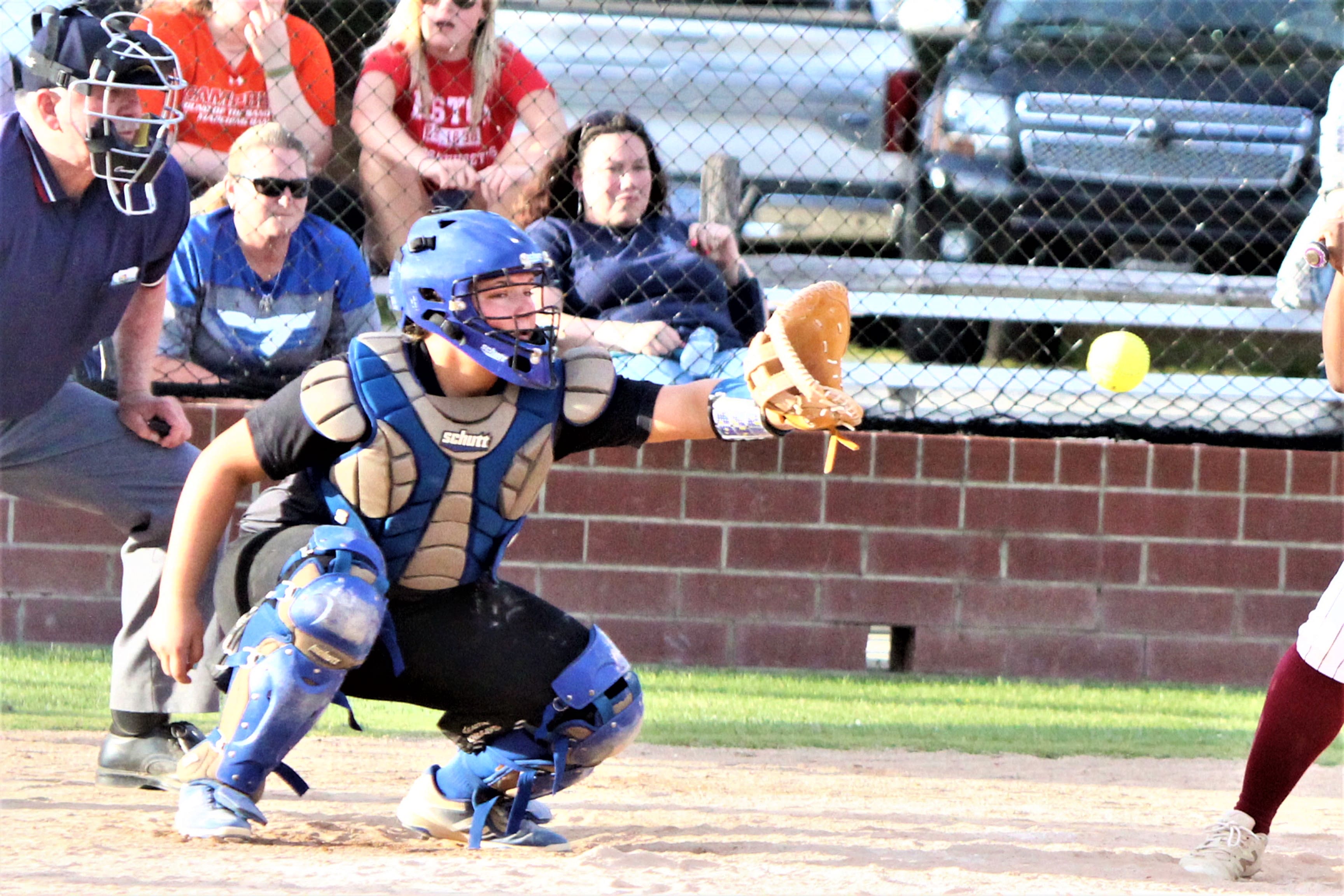 Central softball tops Triton for Tri-County Six tournament title