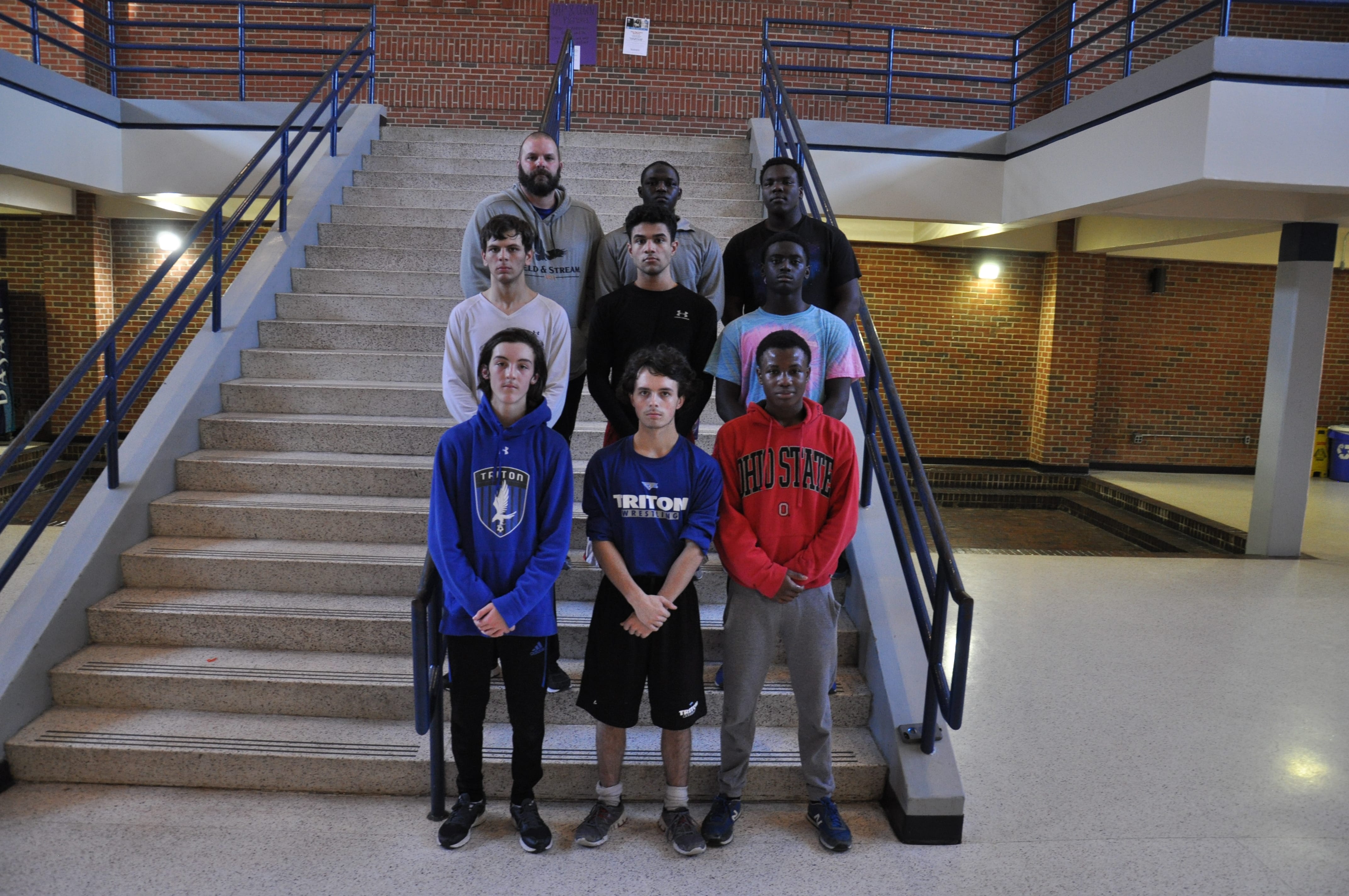 Hawk wrestlers to regional