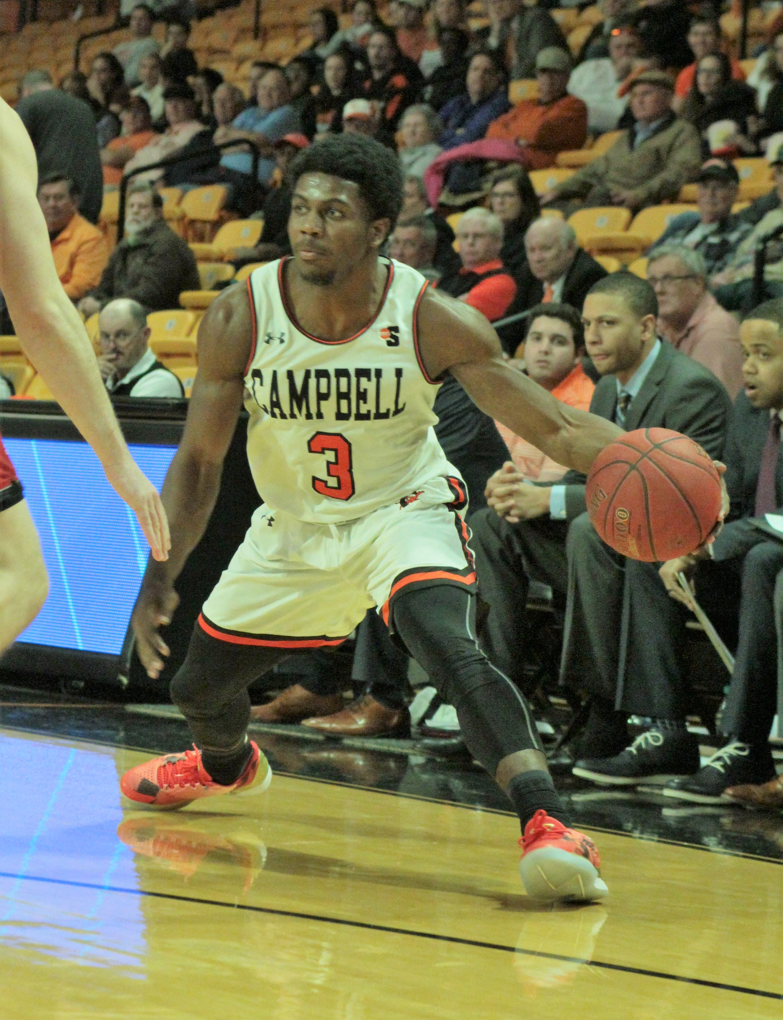 Clemons entering NBA process