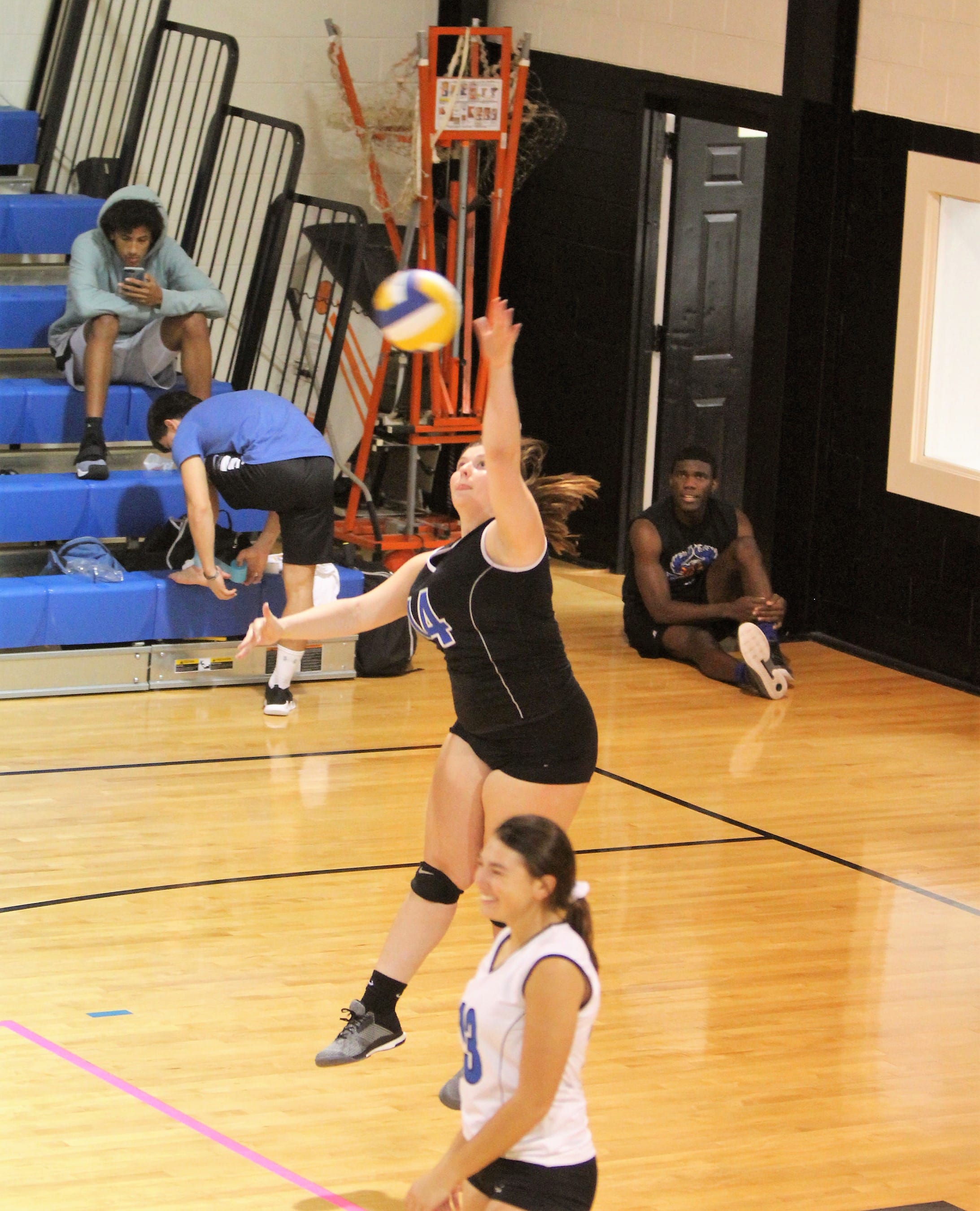 Hawks advance in league volleyball tournament with 3-1 win over S. Lee