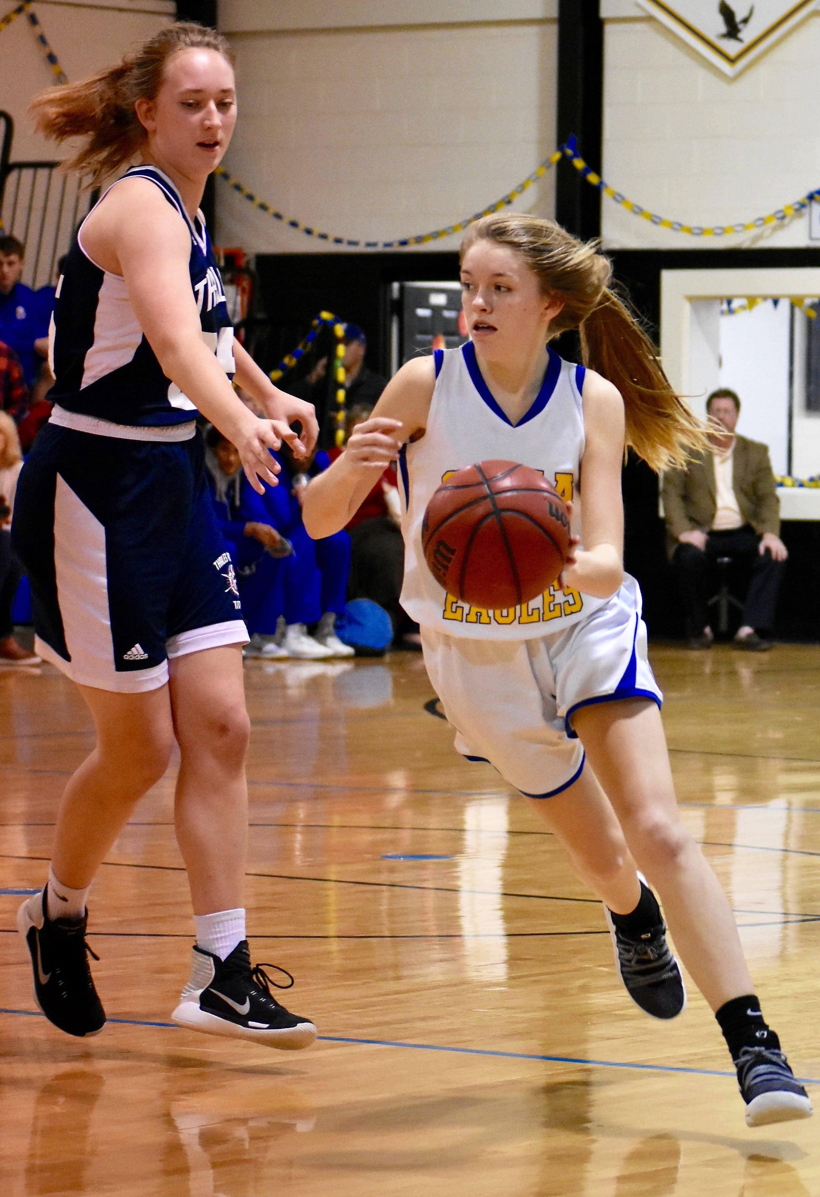 Eagles sweep at Homecoming