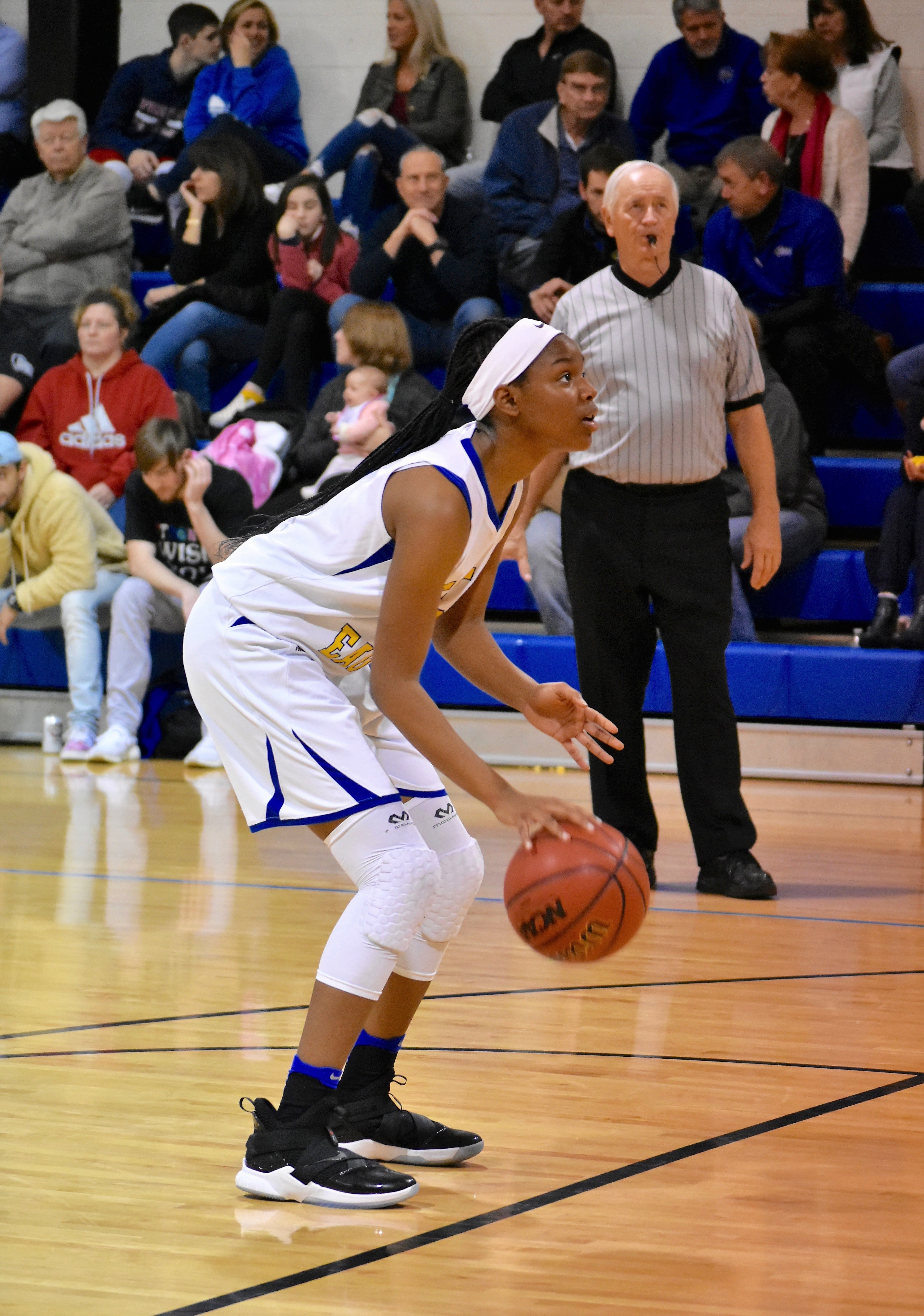 CFCA teams receive state tournament berths in basketball