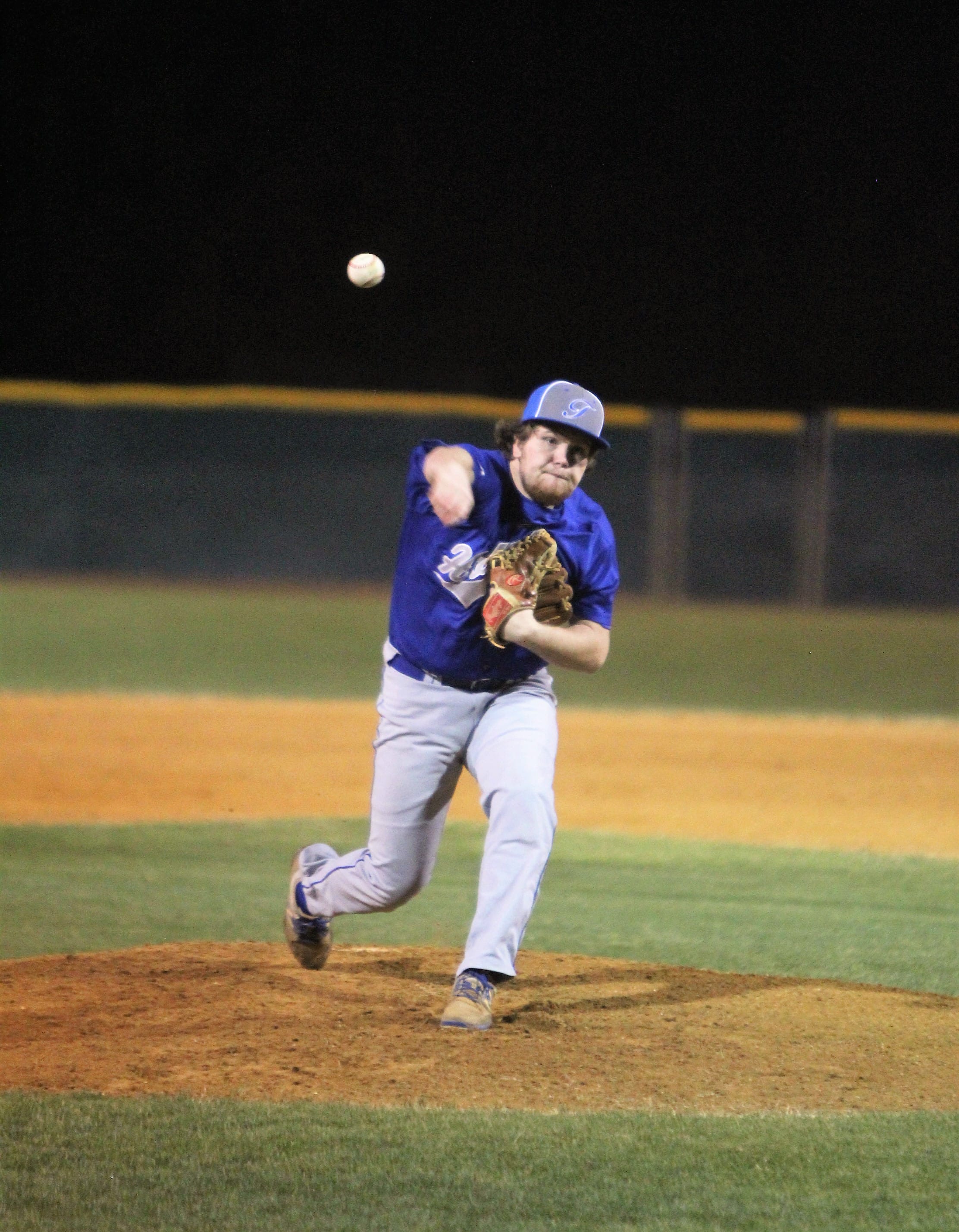 Hawks open with win at SJ