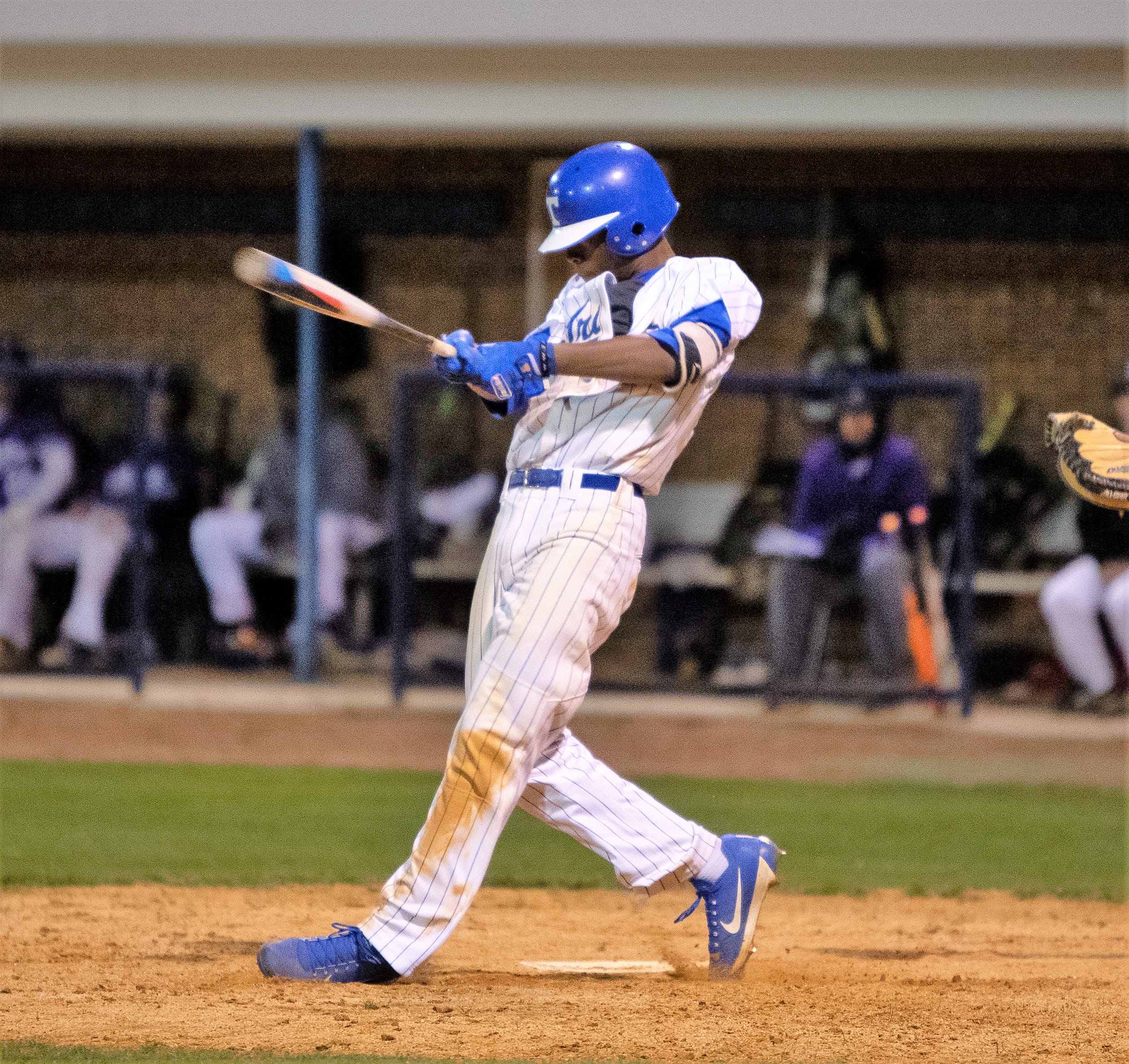 Hawk baseball tops Village Christian to move to 3-0