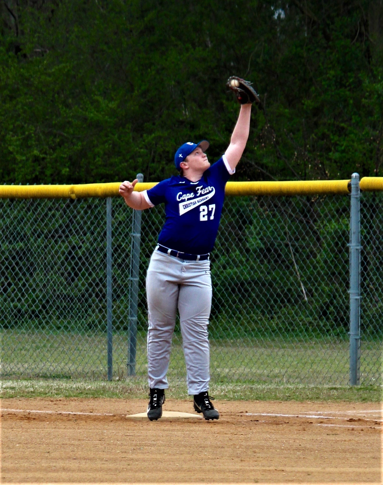 Eagles struggle defensively in baseball loss