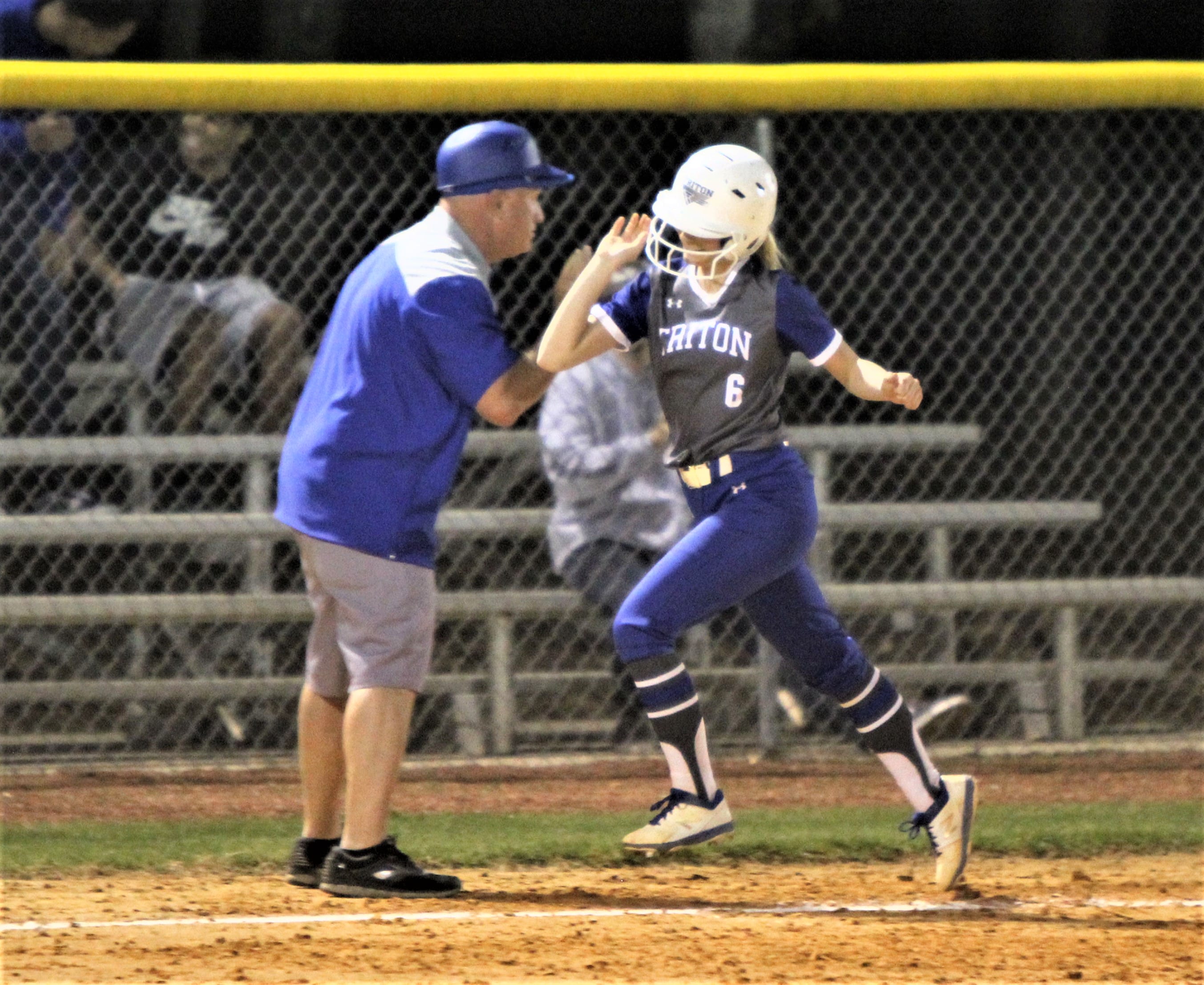 Hawk softball downs Lee, 9-1
