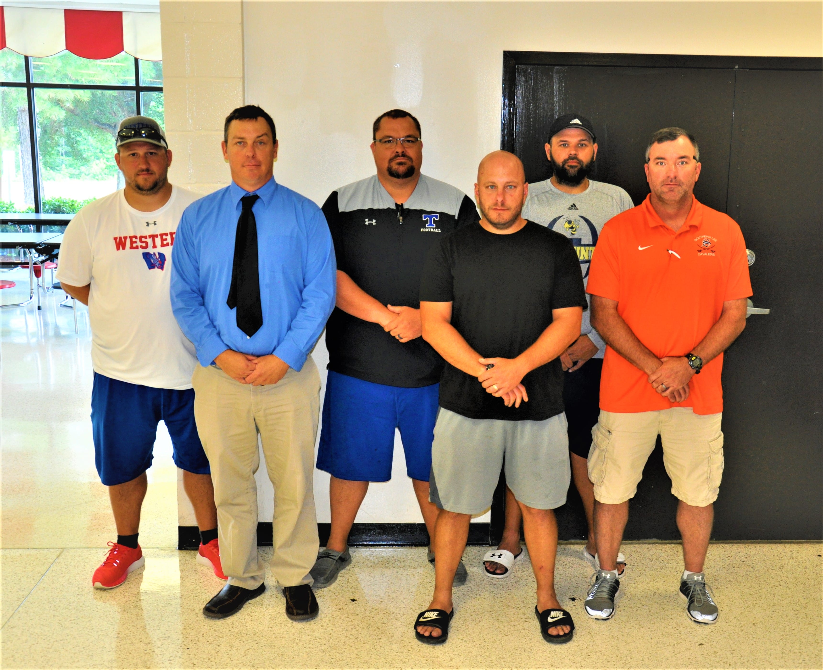 Lee favored in league football as scrimmages approach