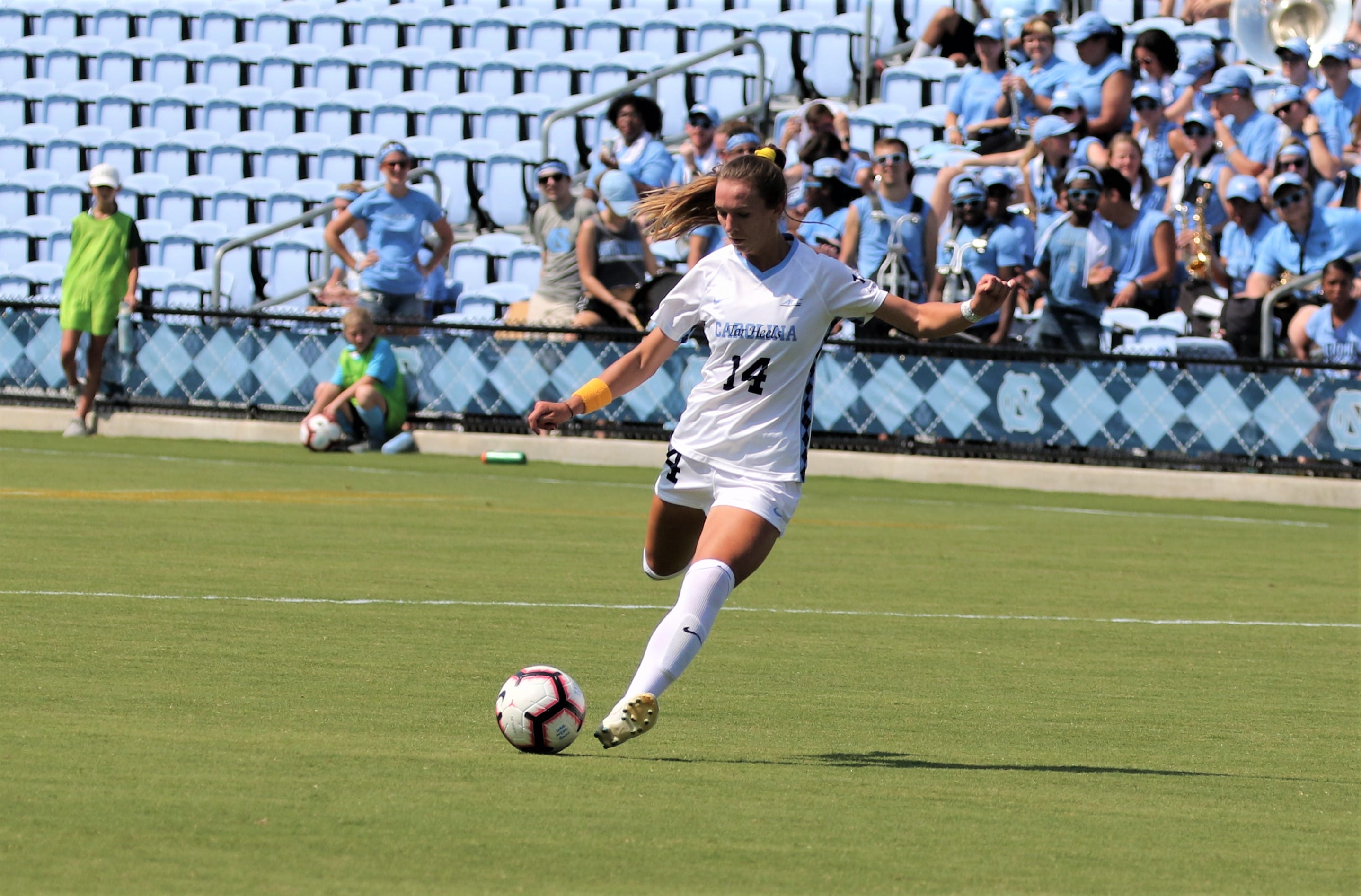 Goff helps Tar Heels to 3-0 win over Notre Dame on Sunday