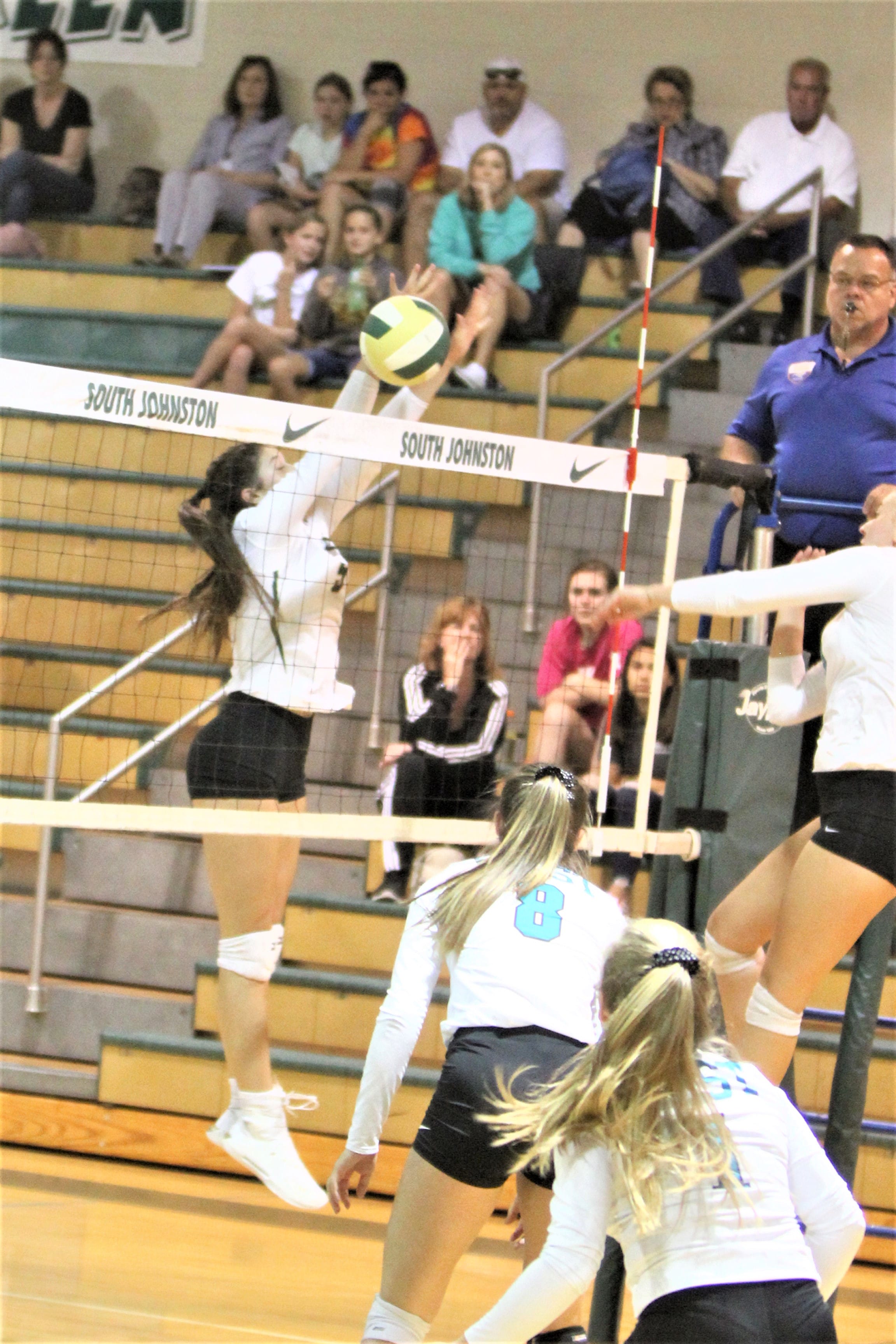 West Johnston takes 3-0 volleyball triumph at South