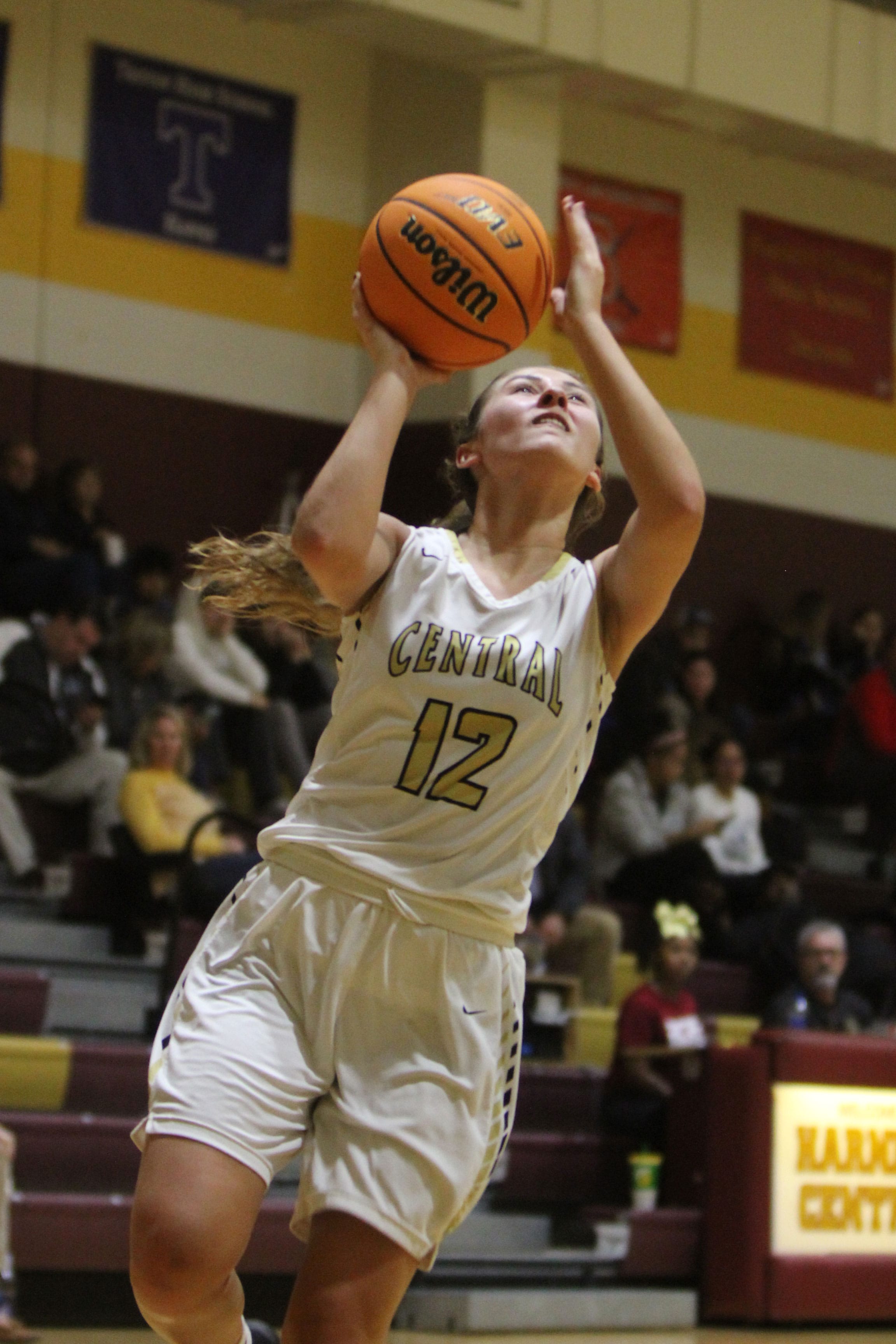 Central girls down Cleveland to improve to 5-0