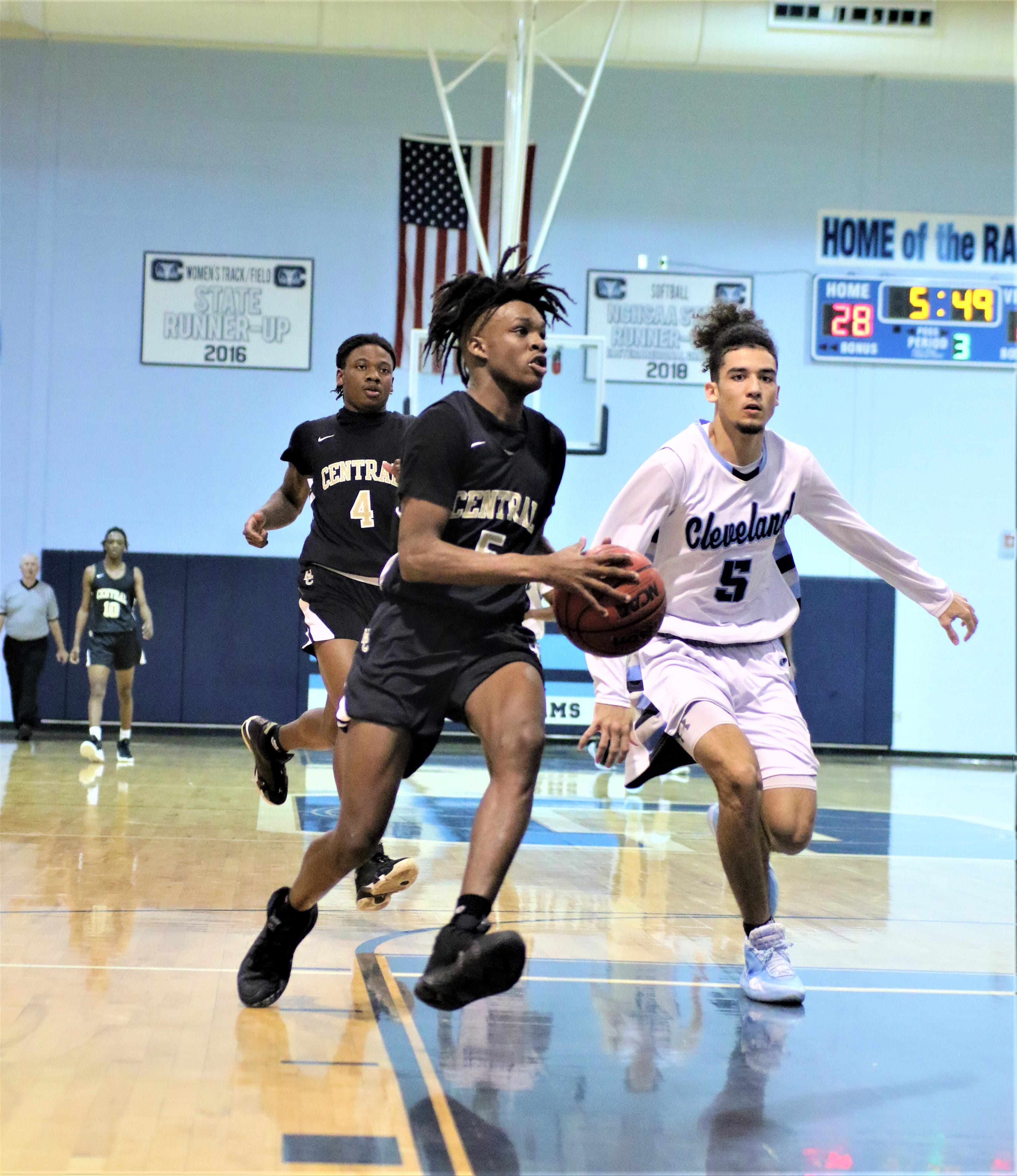 HC boys top Cleveland, 50-47