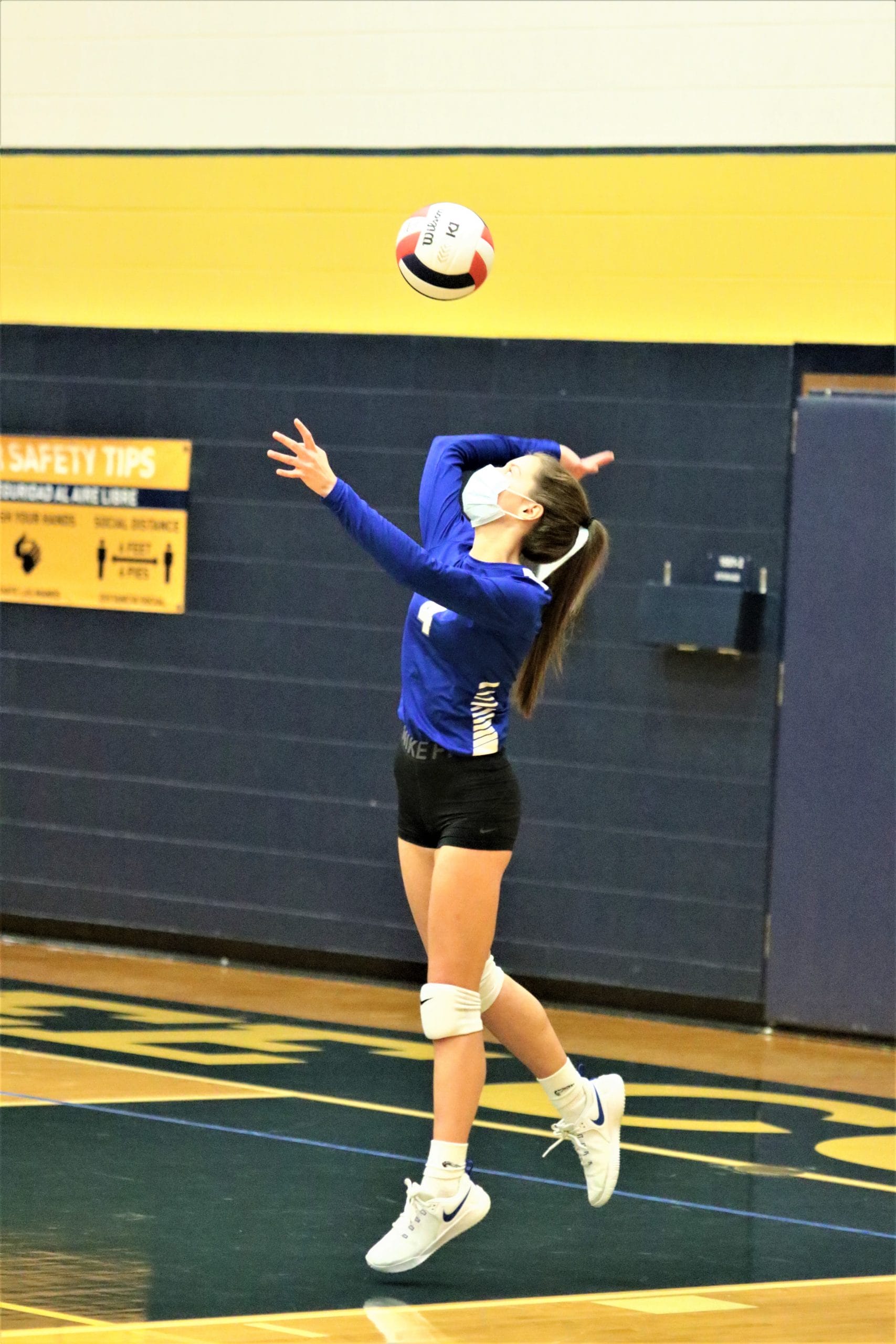 Hawks open volleyball season with 3-2 win at Lee County