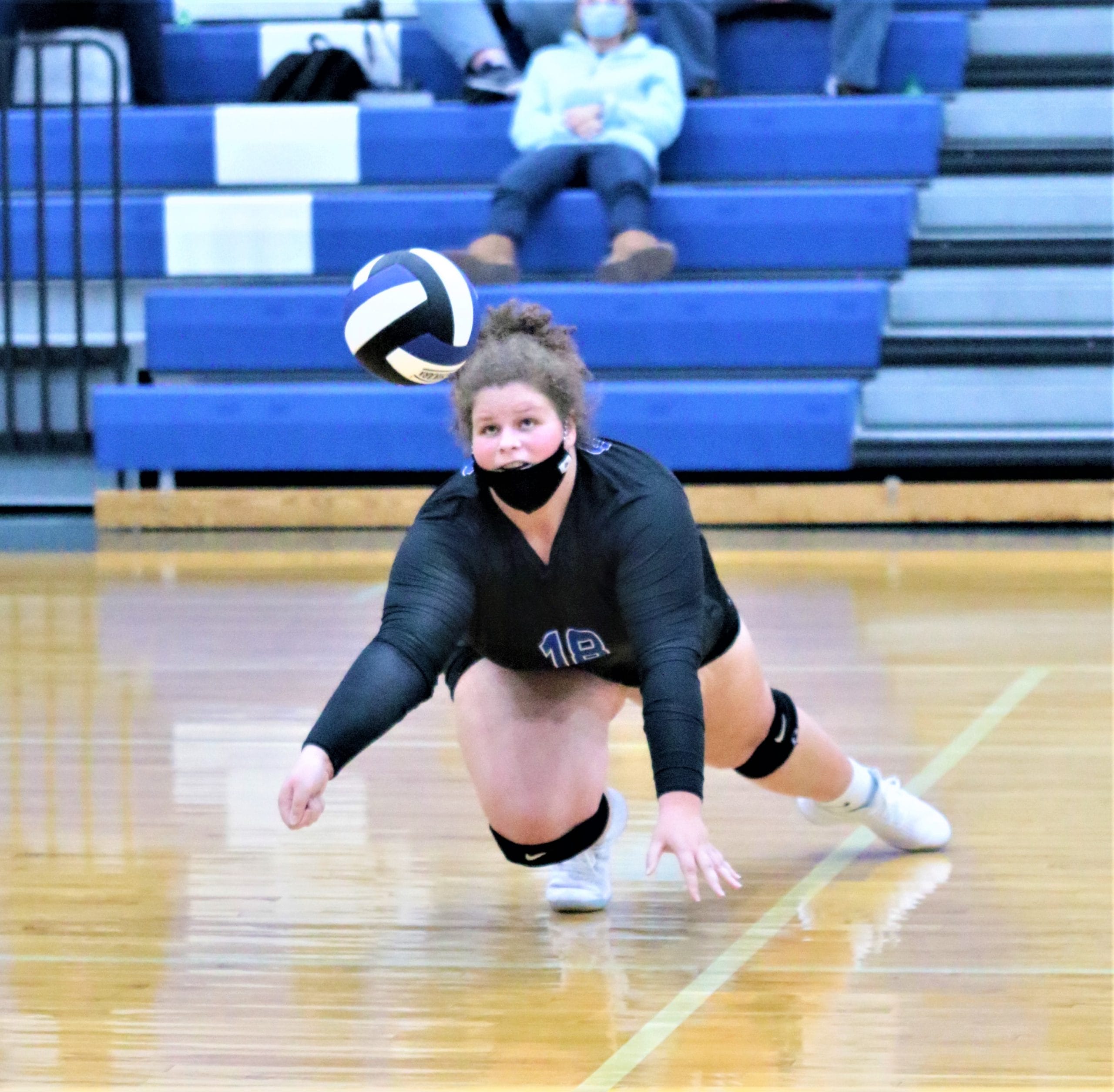 Goldsboro volleyball tops Raiders, 3-1