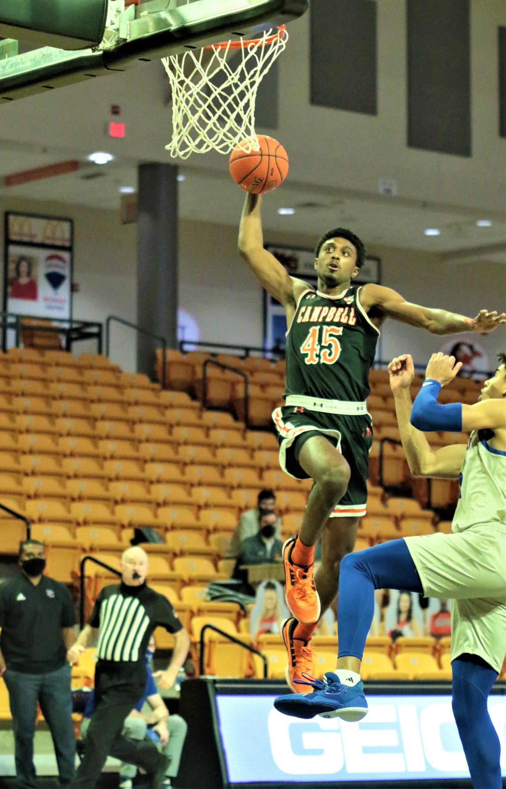 Henderson paces Camels sweep