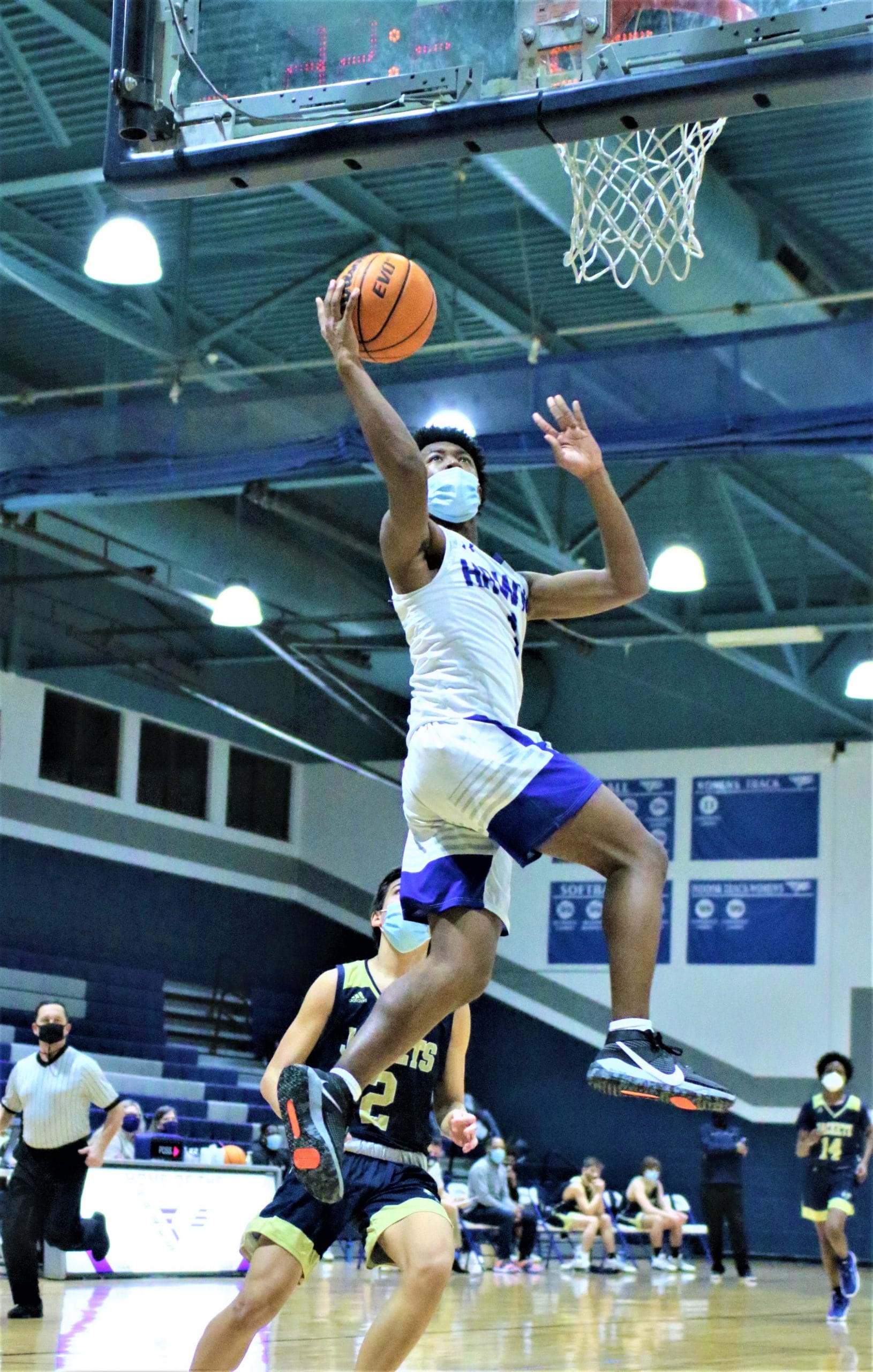 Hawk boys top Central, 54-50