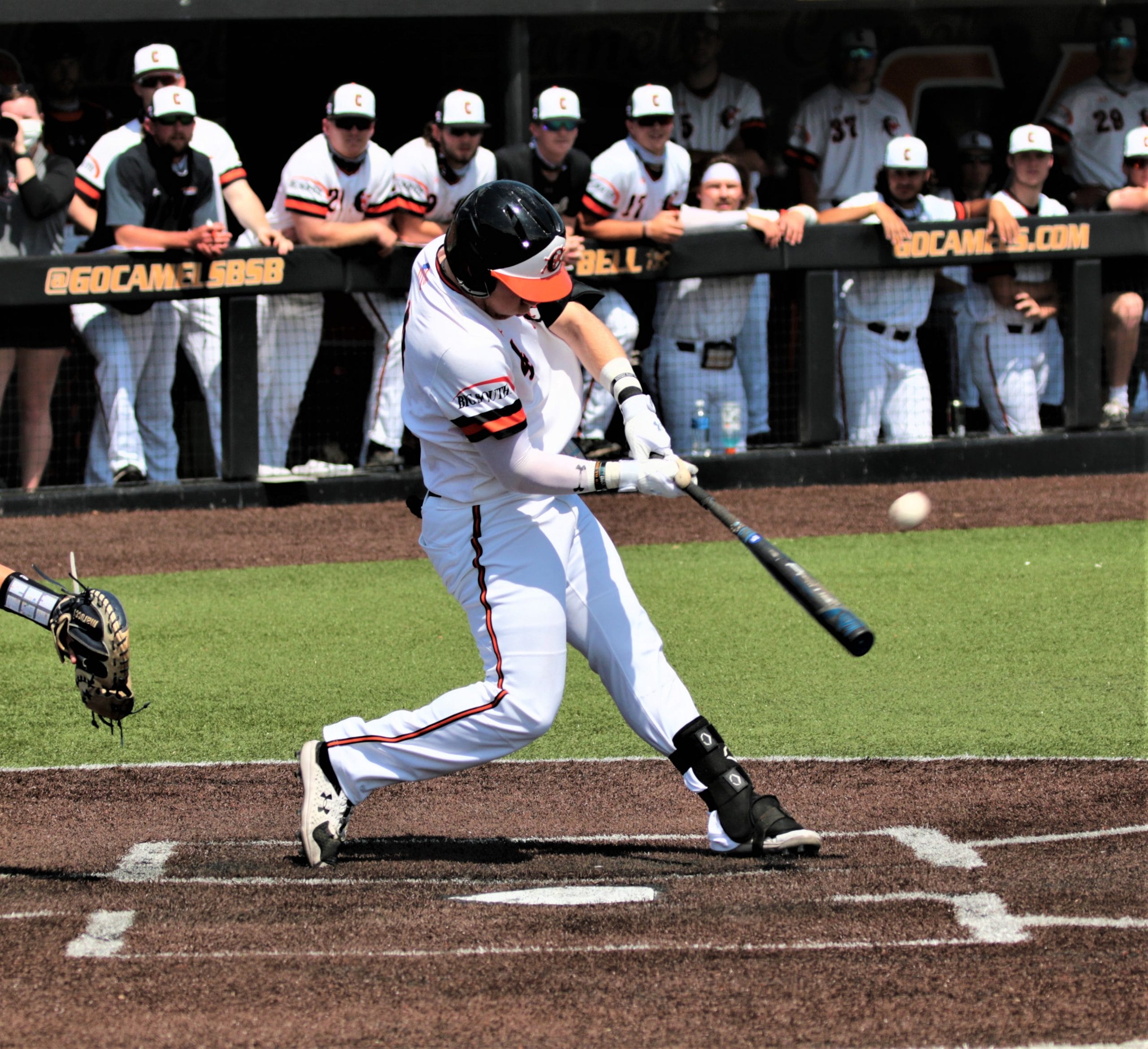 Campbell comes back with sweep to take series