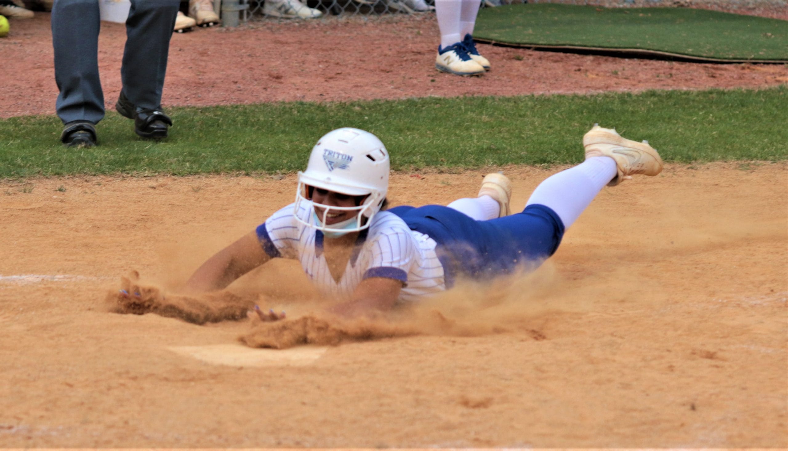 Hawk softball edges Central, 4-3