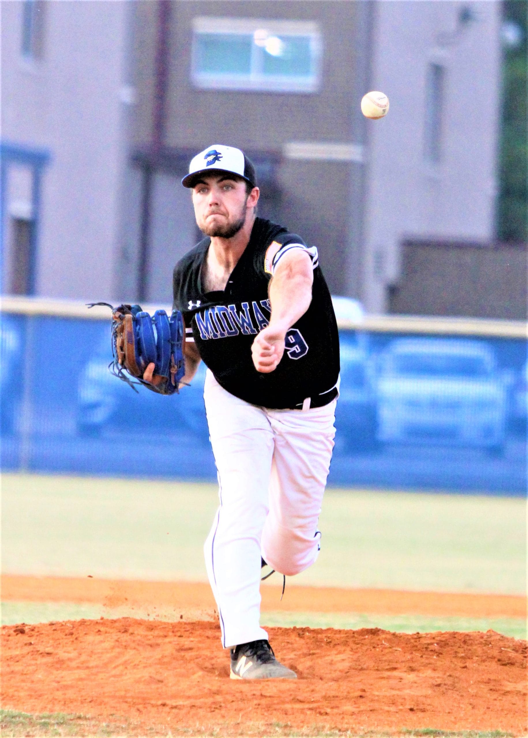 Raiders reclaim first place with 3-1 win over East Duplin