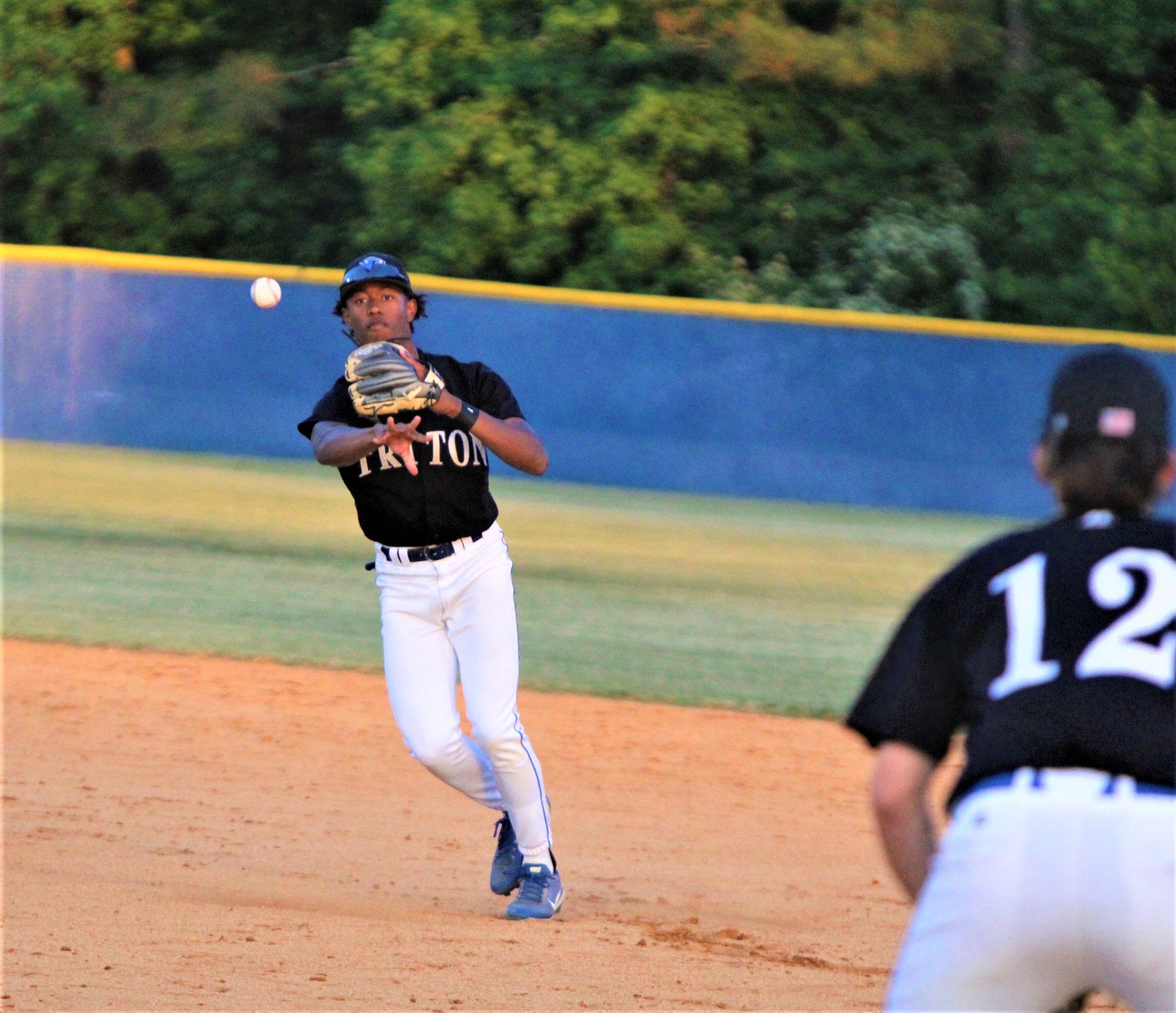 Hawks do about-face on Senior Night with 4-3 baseball win over Lee