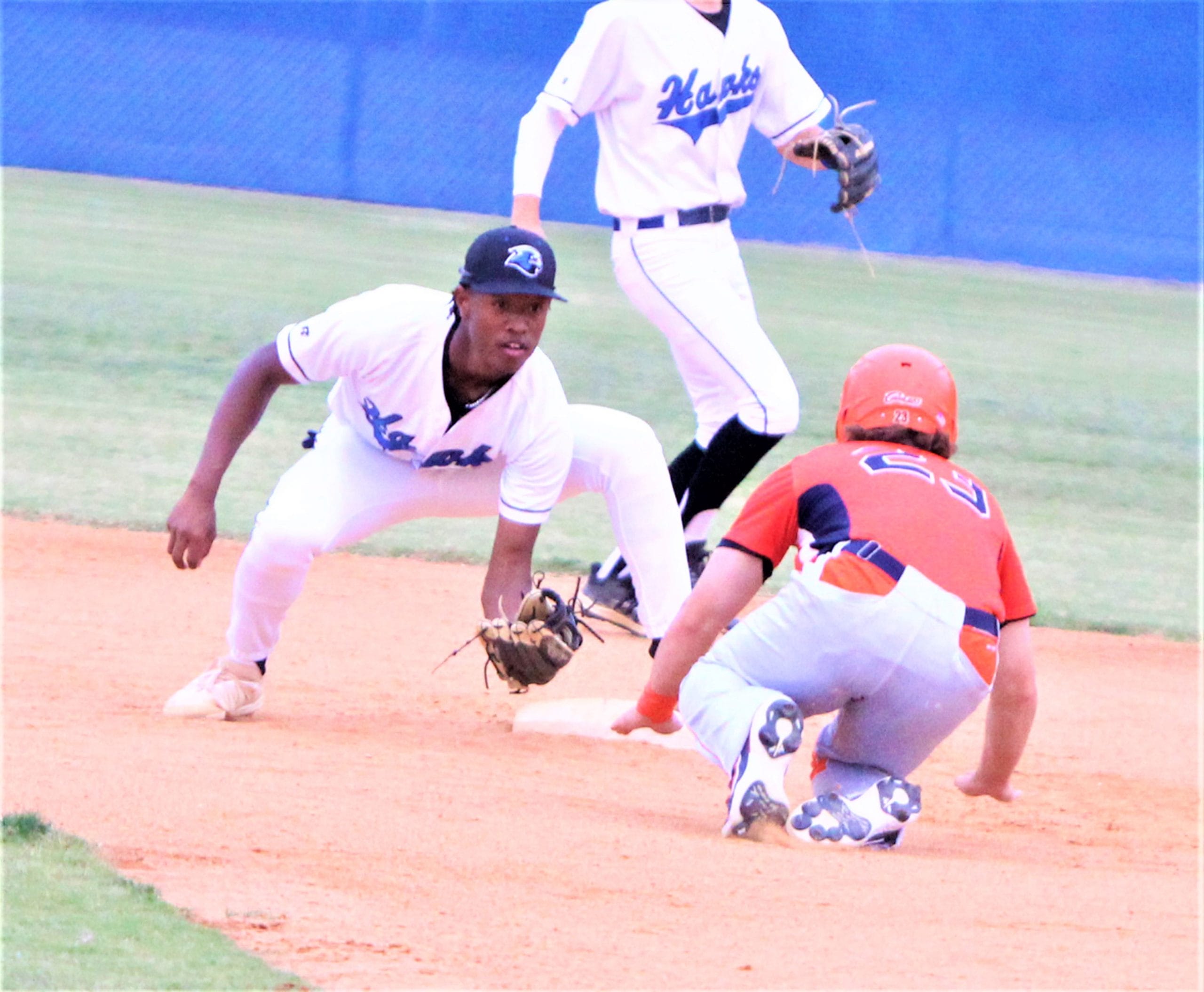 Cavaliers win, 10-5, at Triton