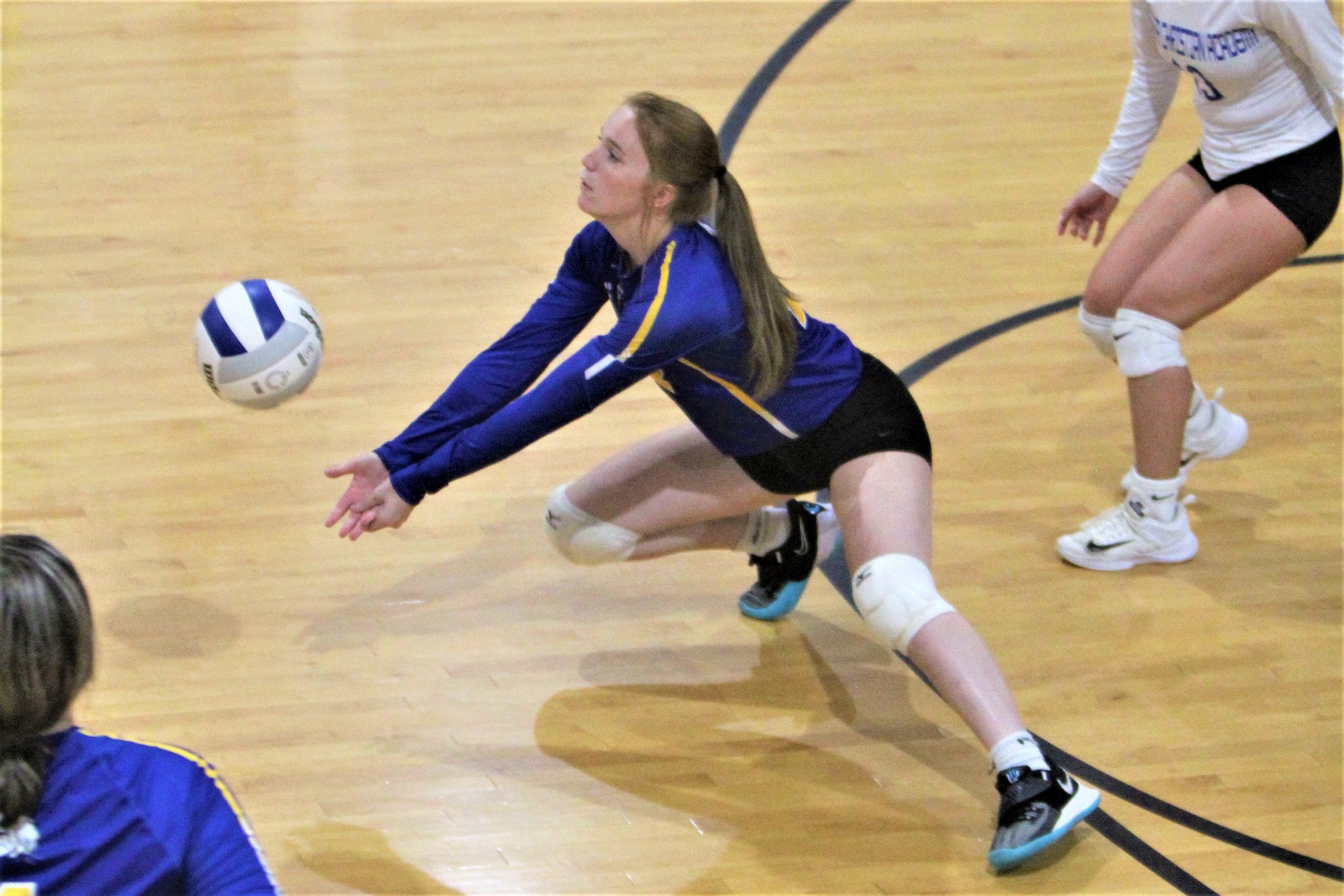 CFCA rallies for 3-2 volleyball victory in conference opener