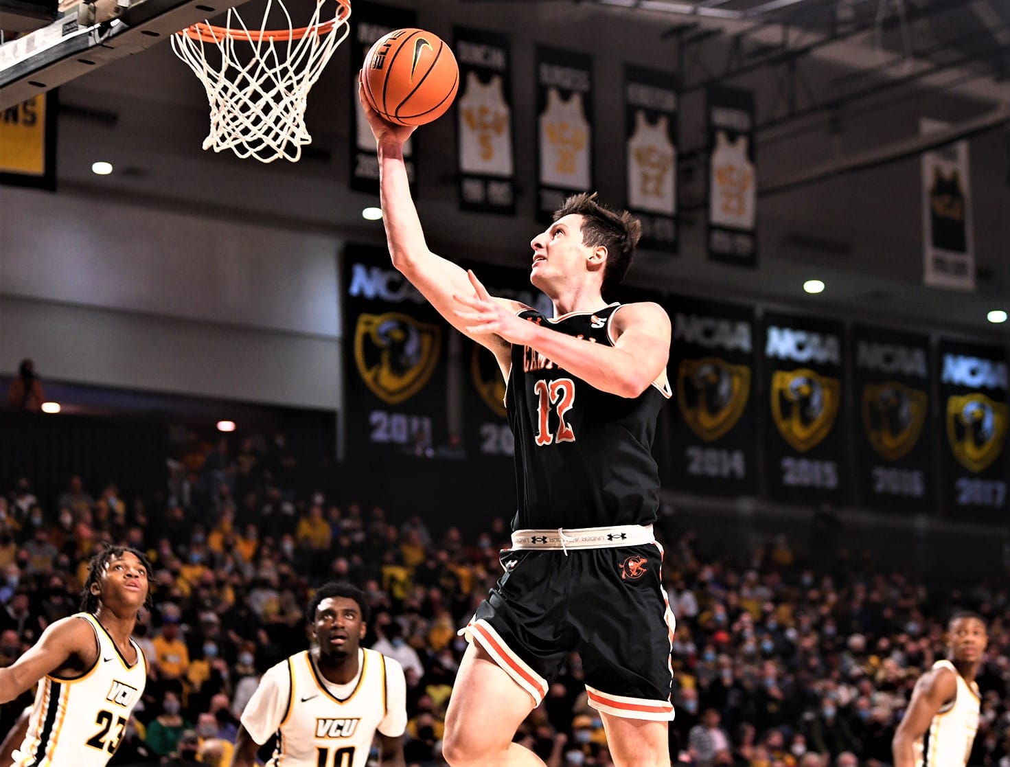 Virginia Commonwealth comes from 16 down to top Camels