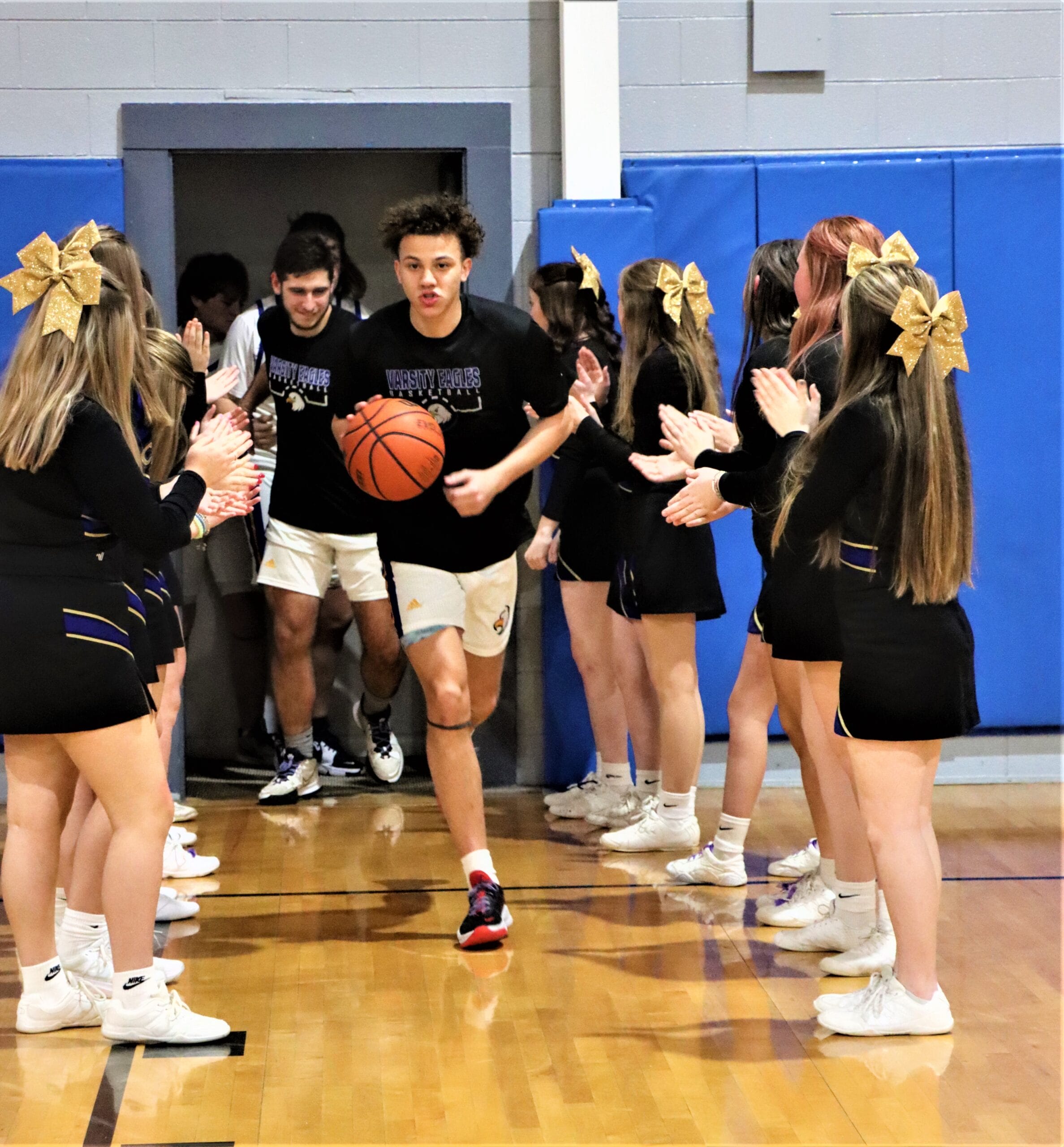 CFCA boys sweep Fayetteville Christian as Medlin, Woods lead