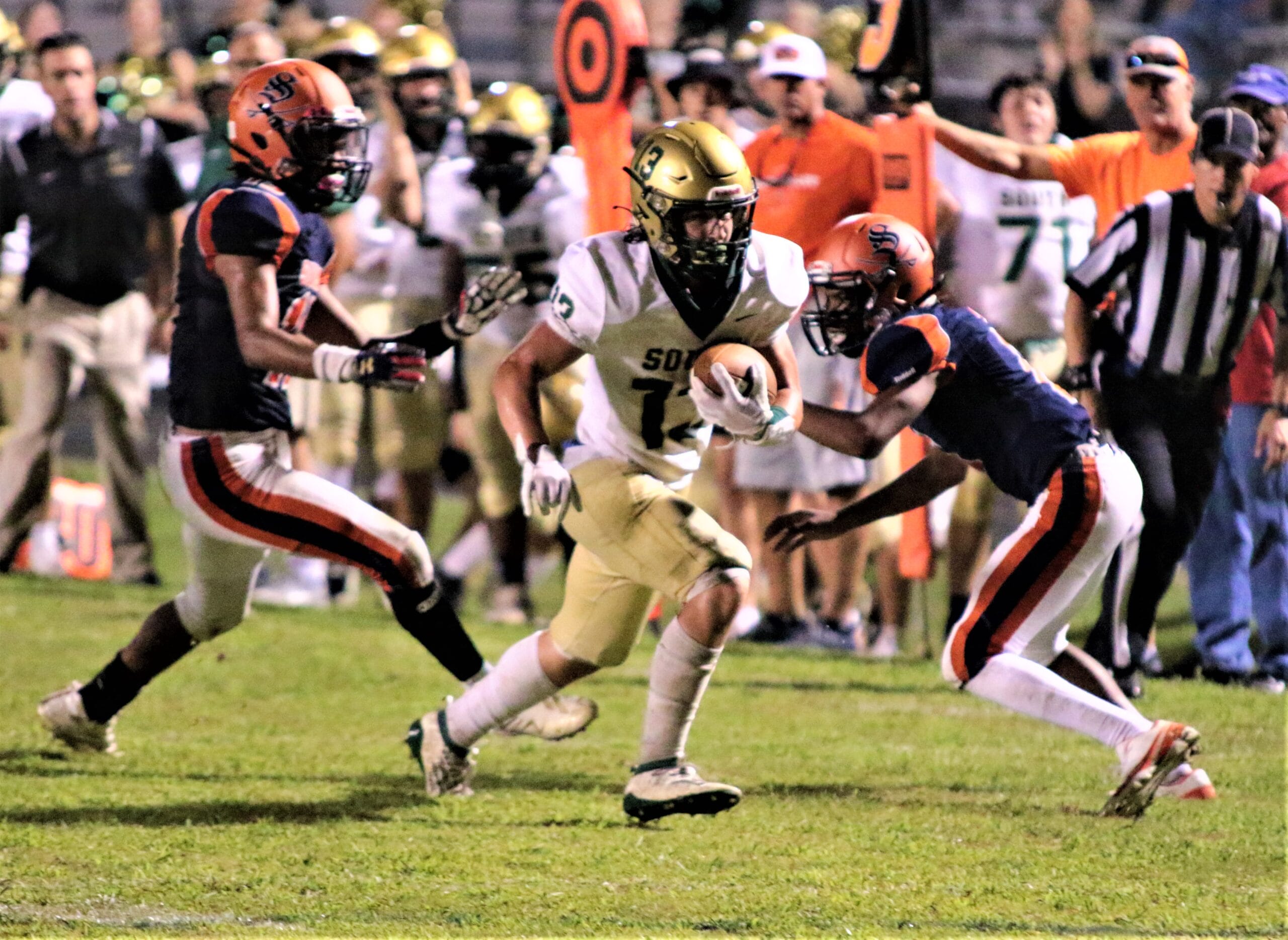 South comes back to top Southern Lee, 23-17