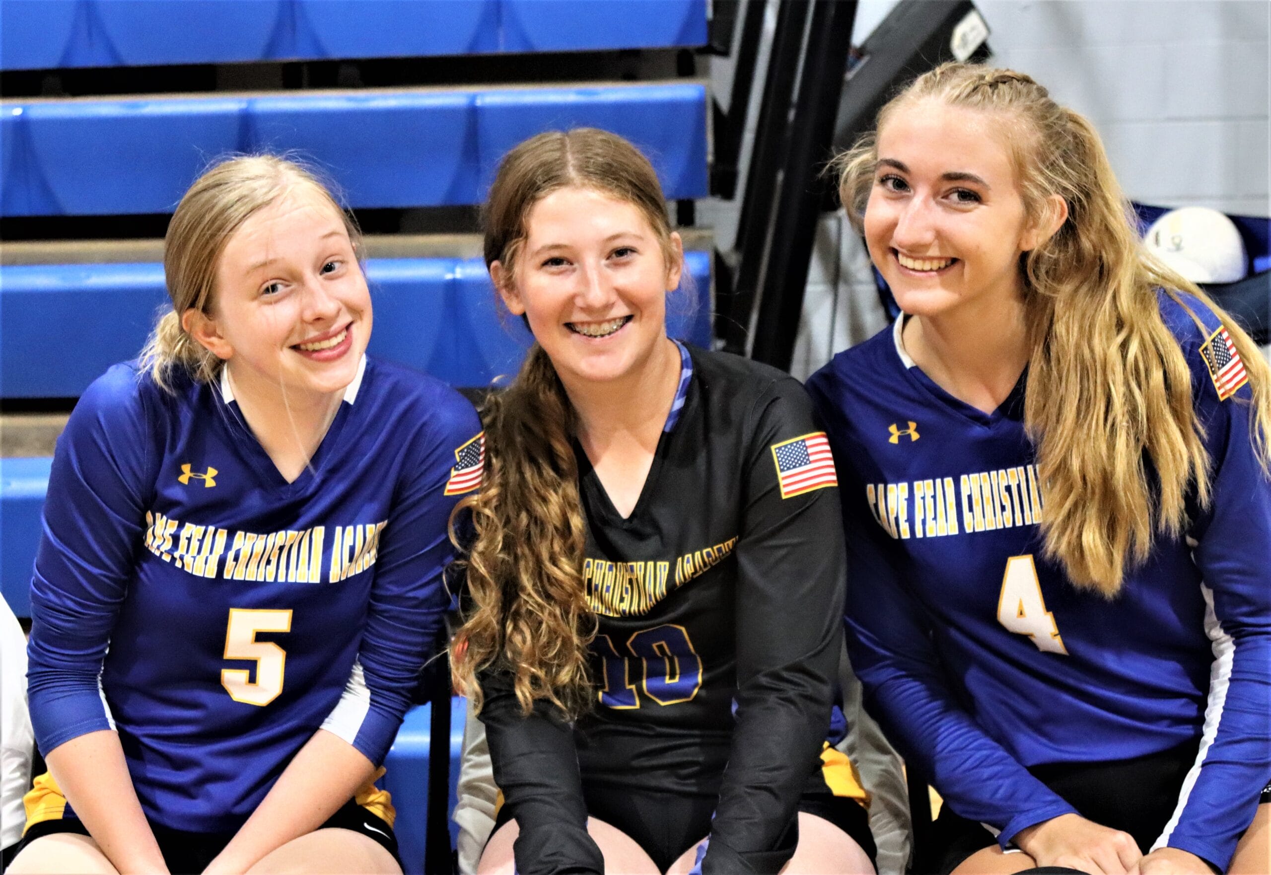 CFCA varsity volleyball stays unbeaten in MCC on Senior Night