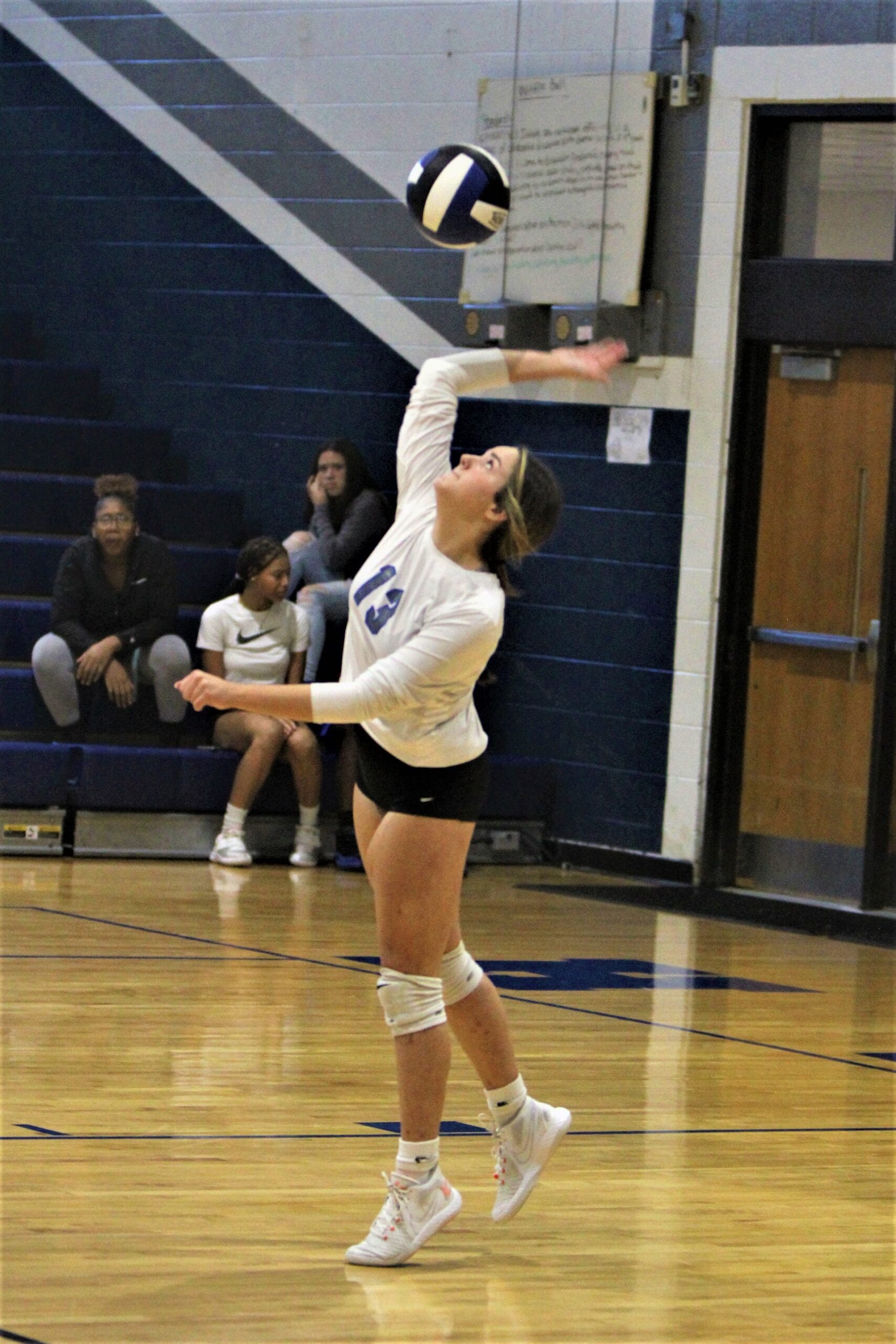 Hawk volleyball turns back Western, 3-0