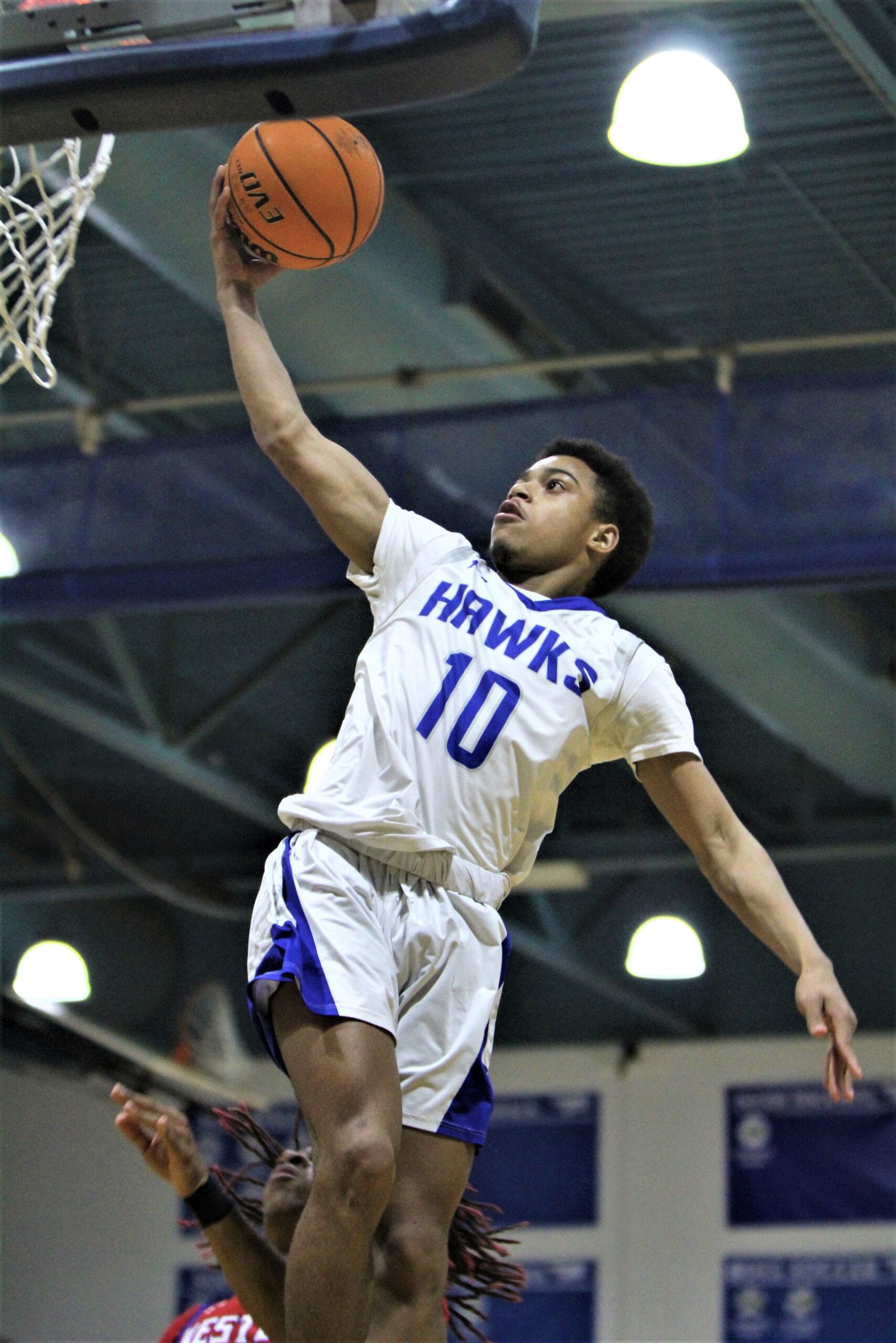 Hawks hoops sweep WH