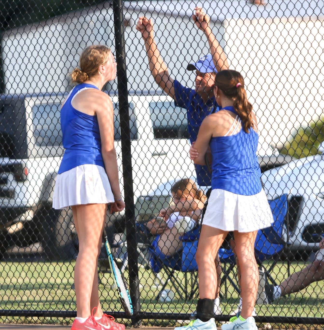 Tennis turns back Bradford, 8-1, with deep lineup