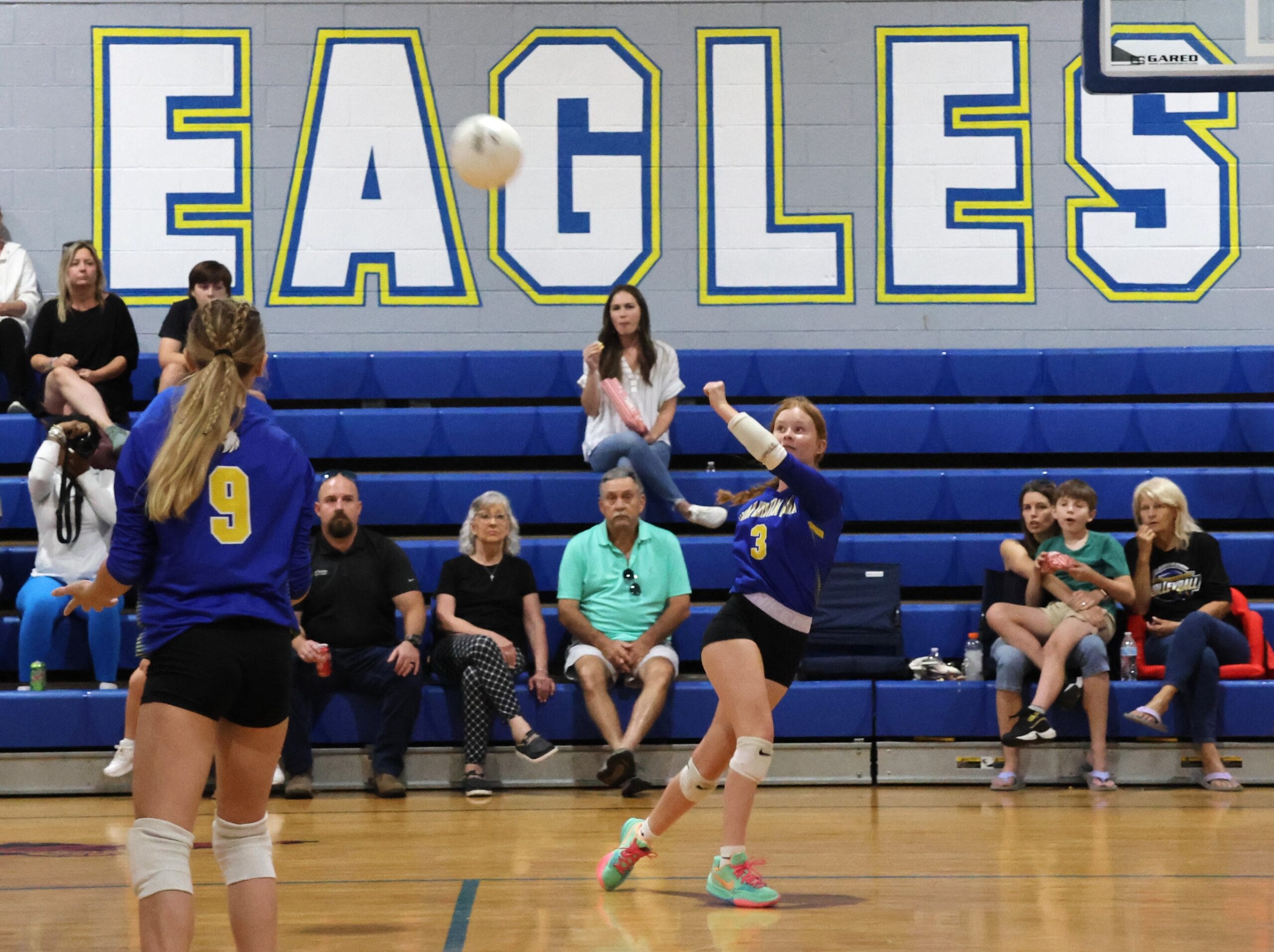 MS volleyball wins MCC semifinal match vs. Lee