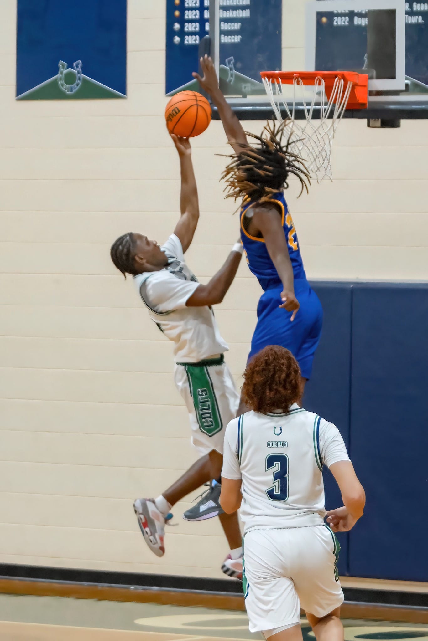 Eagle varsity boys take 61-59 win in OT at Crossroads as Chestnut scores 20