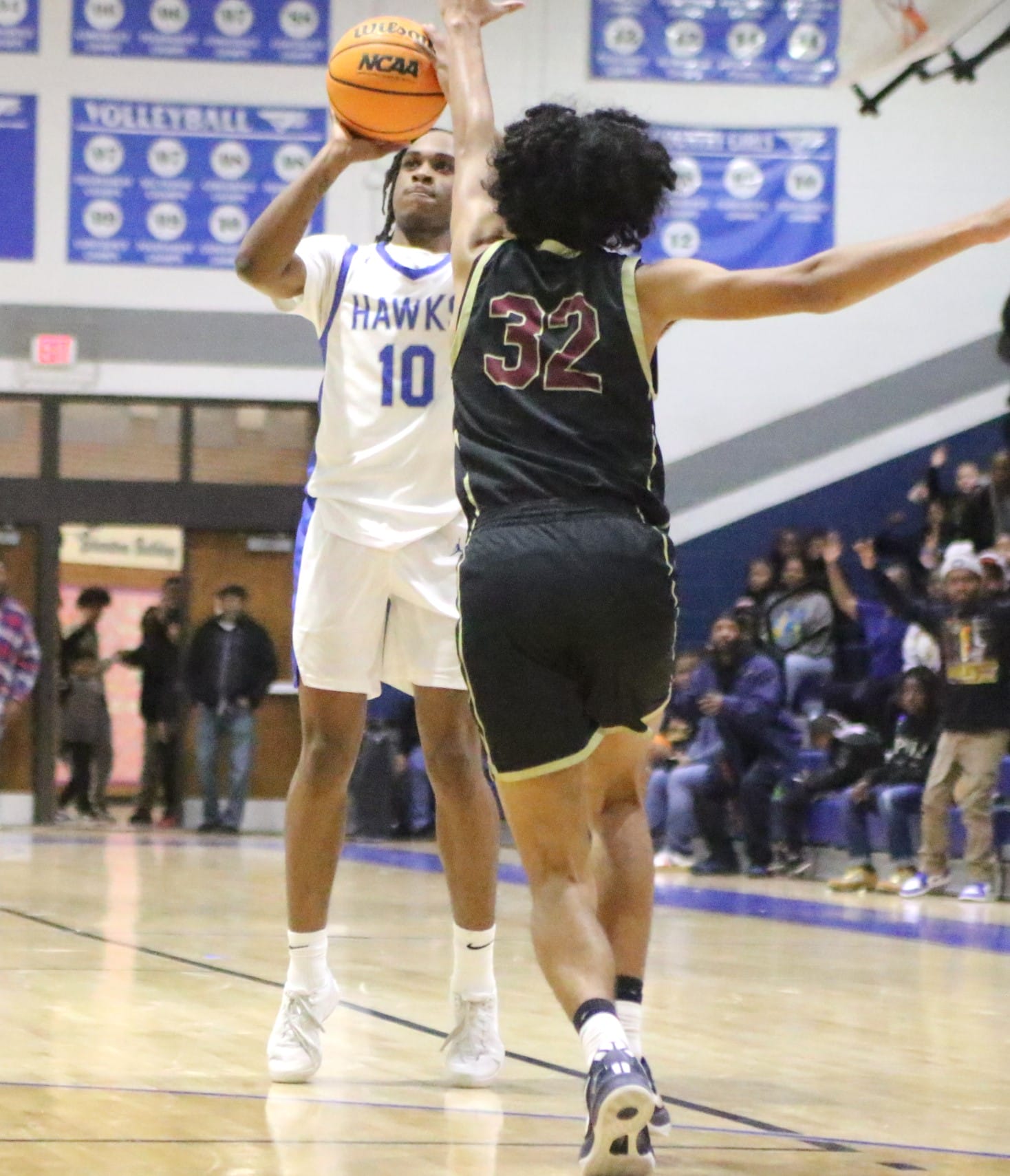 Hawks advance in double OT in AAC tournament vs. Harnett Central, 66-58