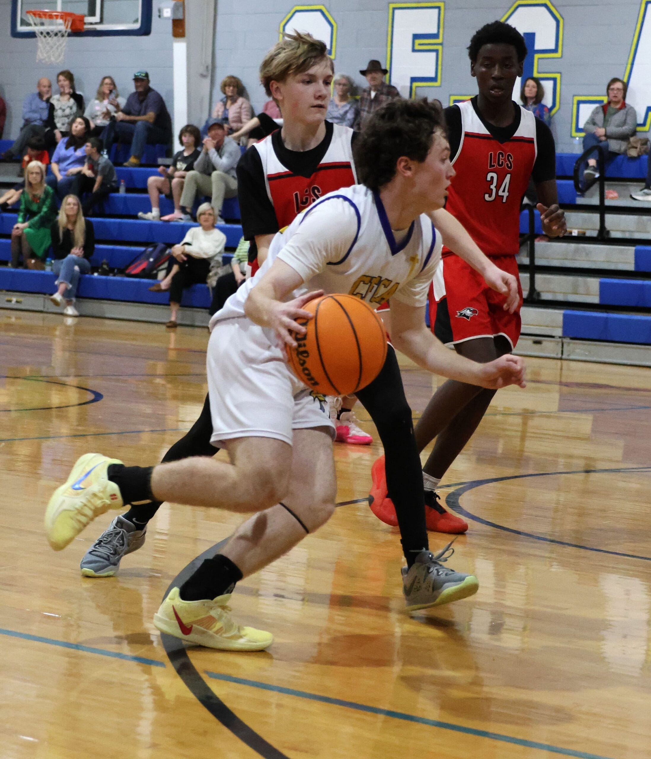 Eagles advance to JV boys championship with 63-30 win over Lee Christian